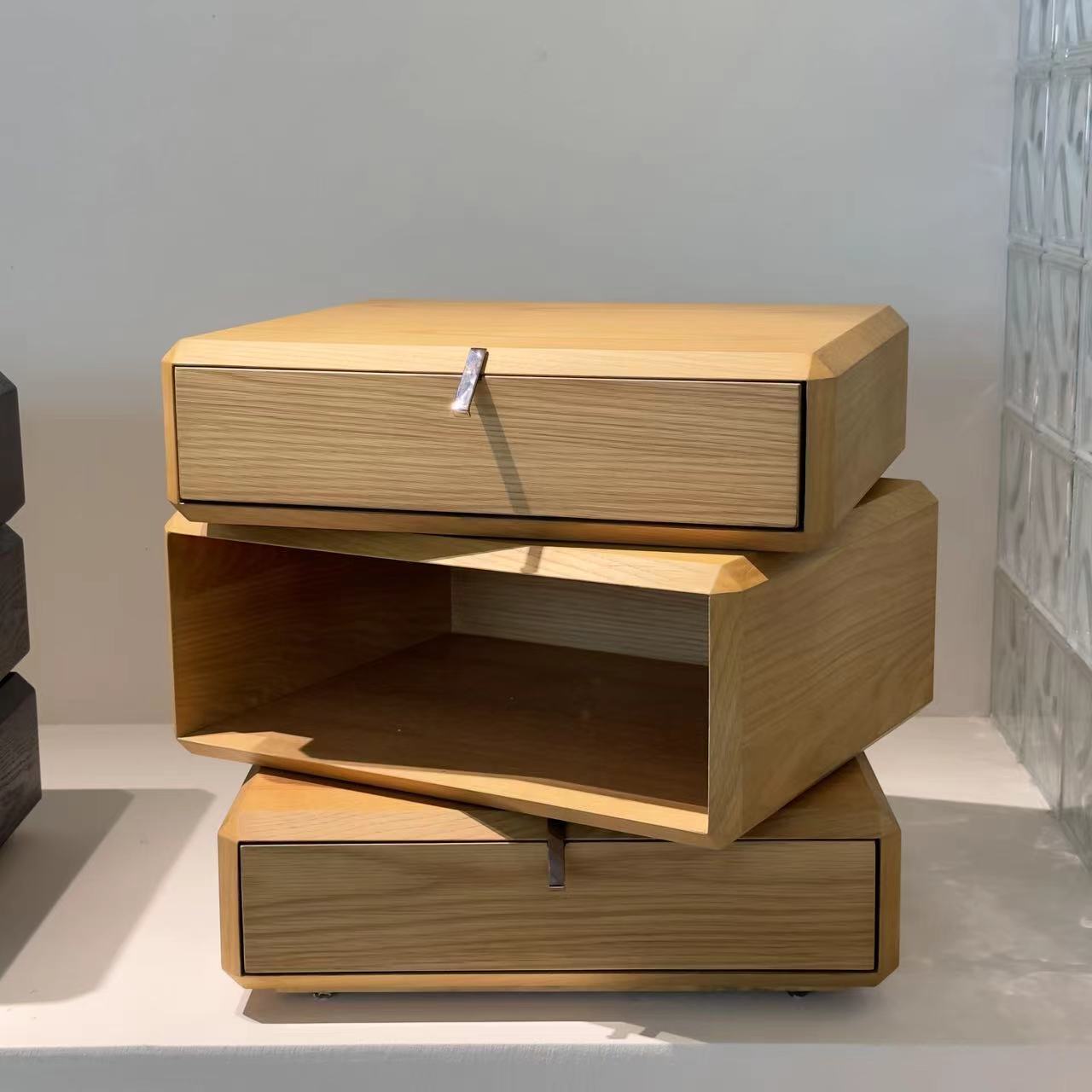 01 Nightstand 5