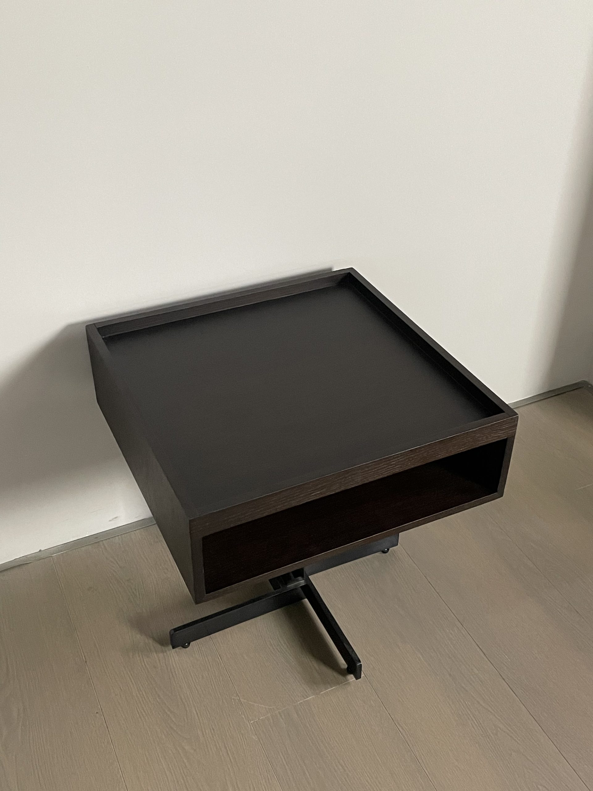 02 Nightstand 6