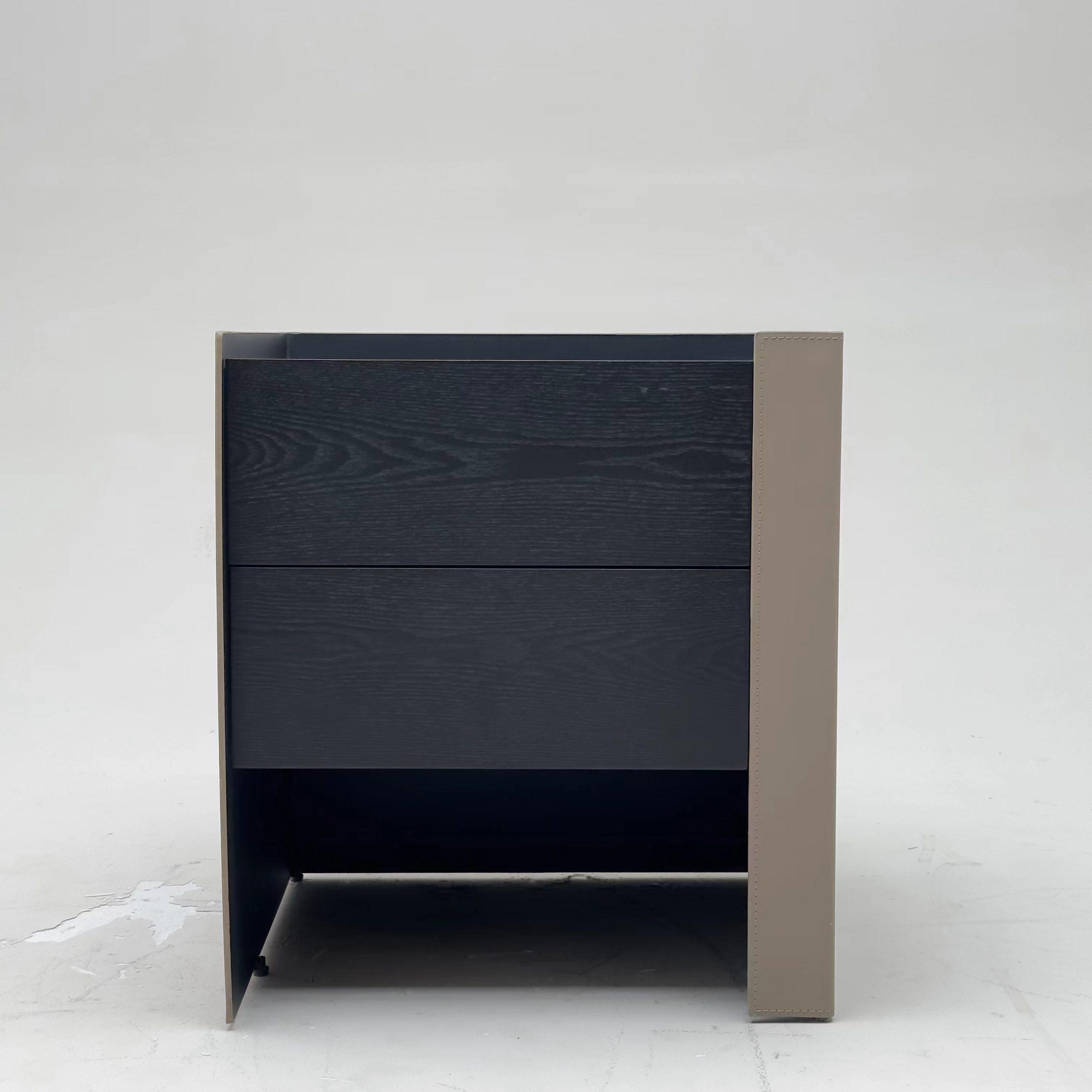 03 Nightstand 2