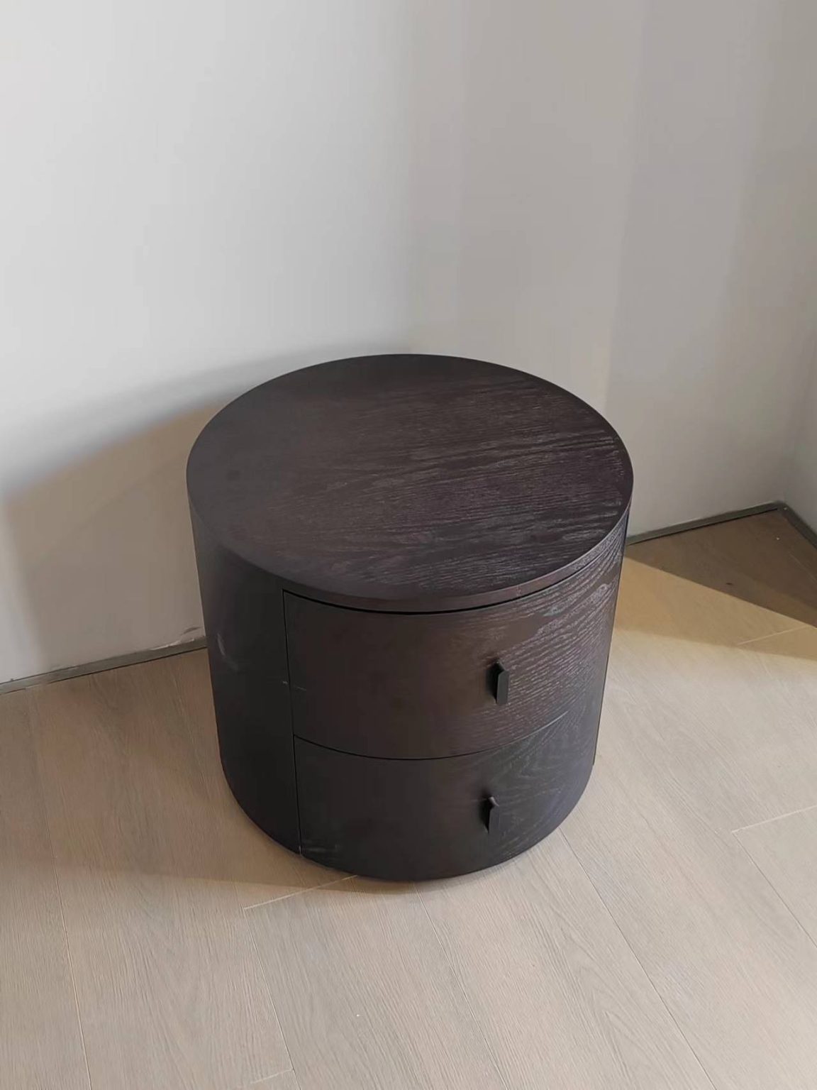 05 Nightstand 4