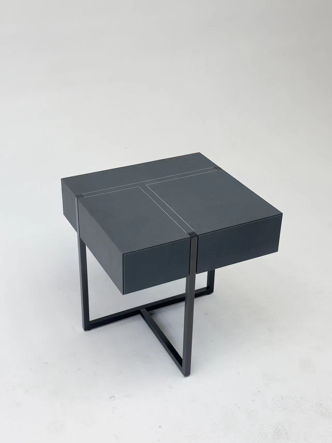 07 Nightstand
