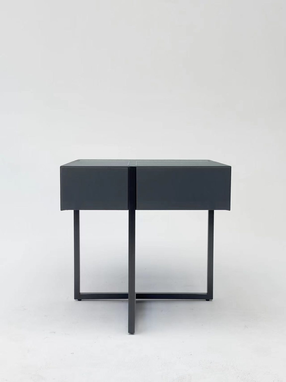 07 Nightstand 2