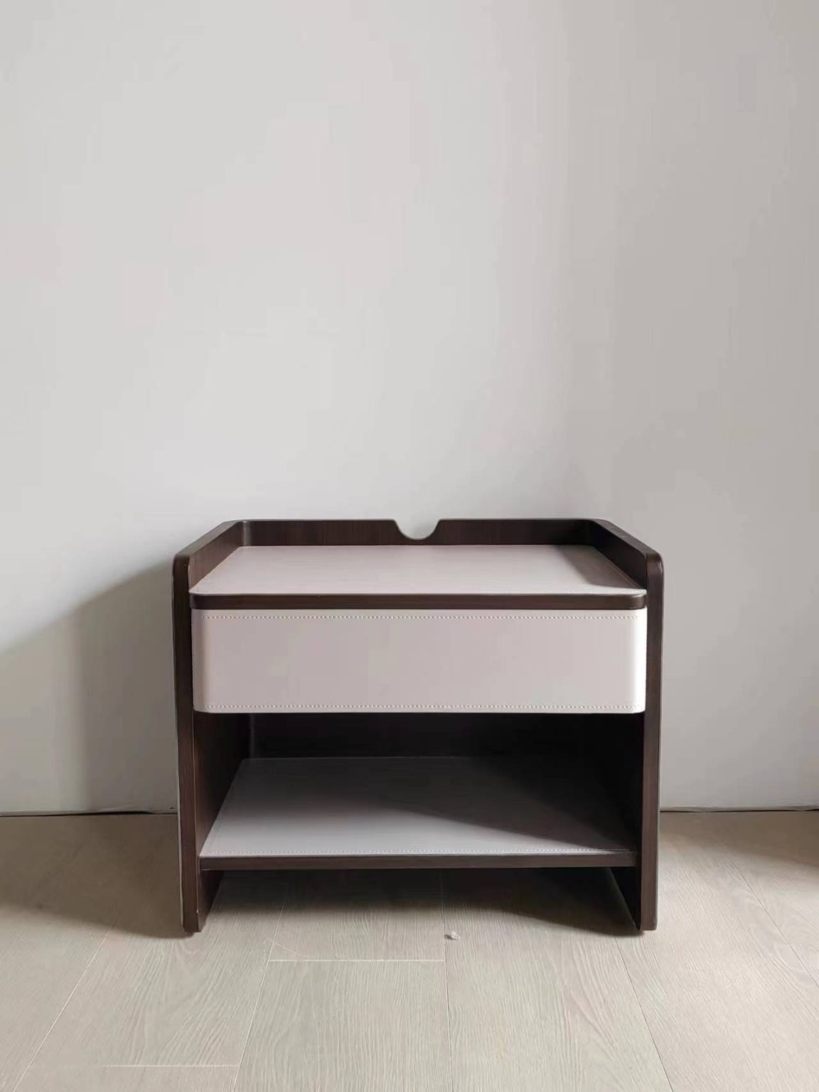 09 Nightstand 6