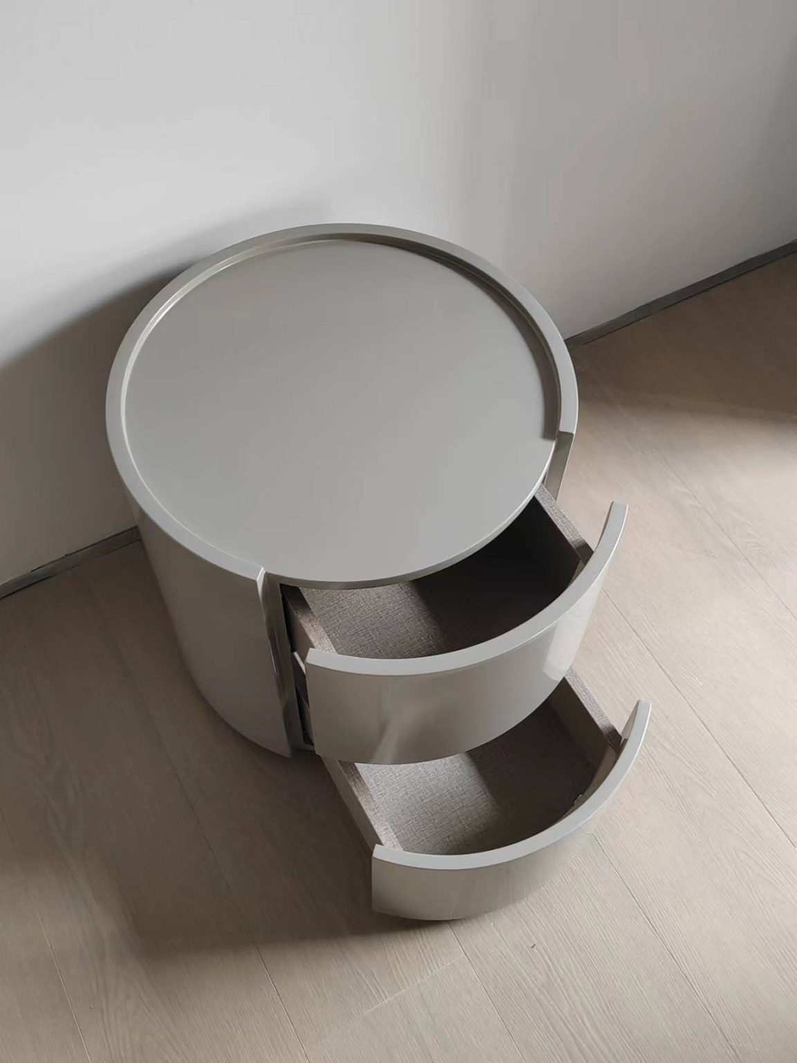 10 Nightstand 5