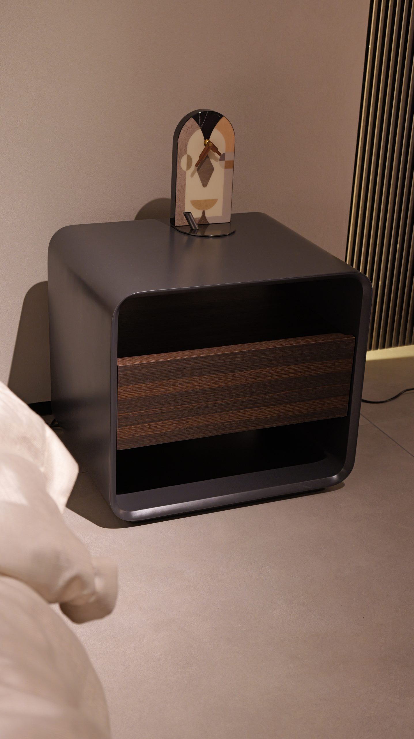 11 Nightstand 5
