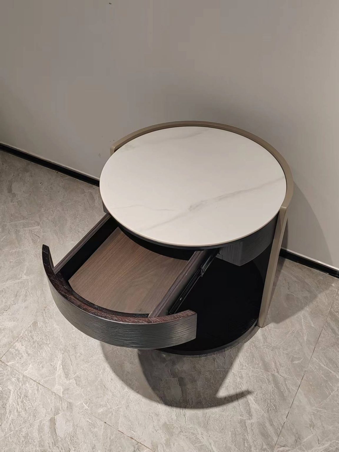 12 Nightstand 6