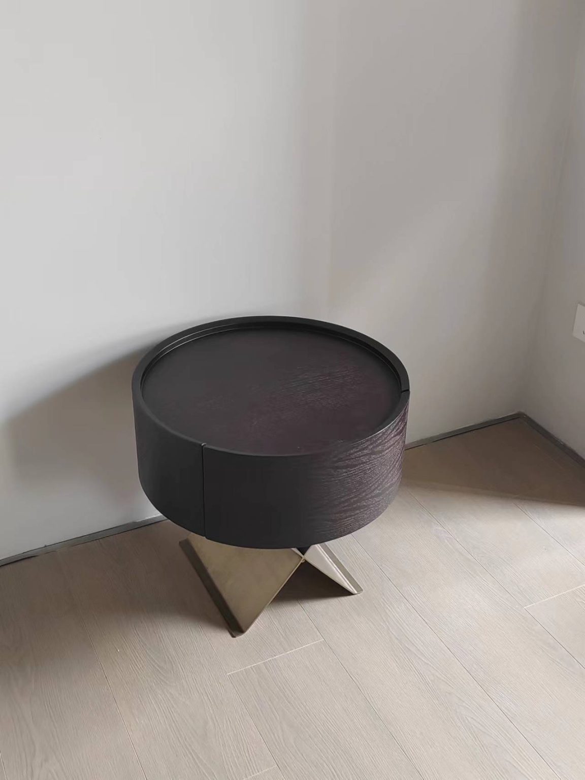 13 Nightstand 3