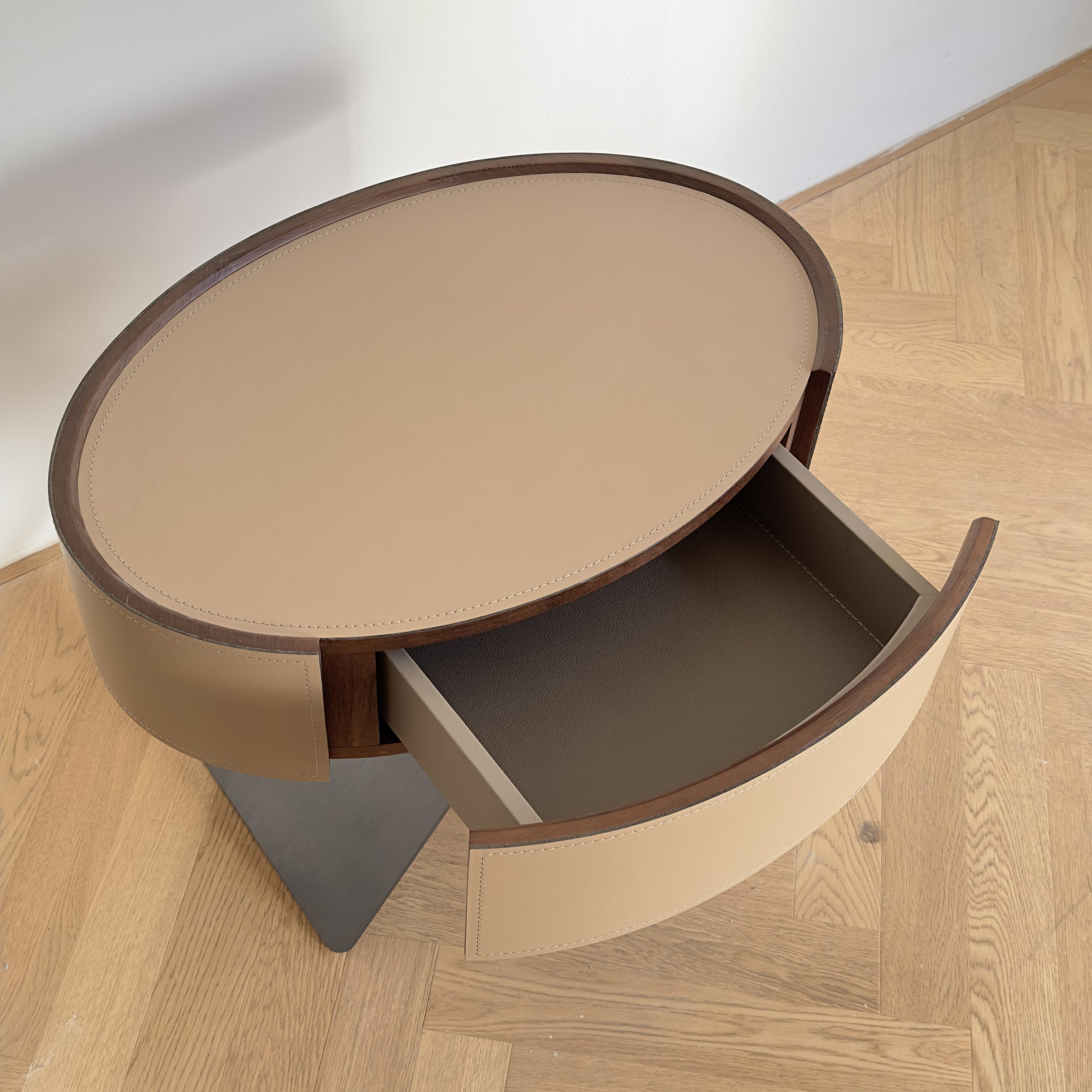 13 Nightstand 7