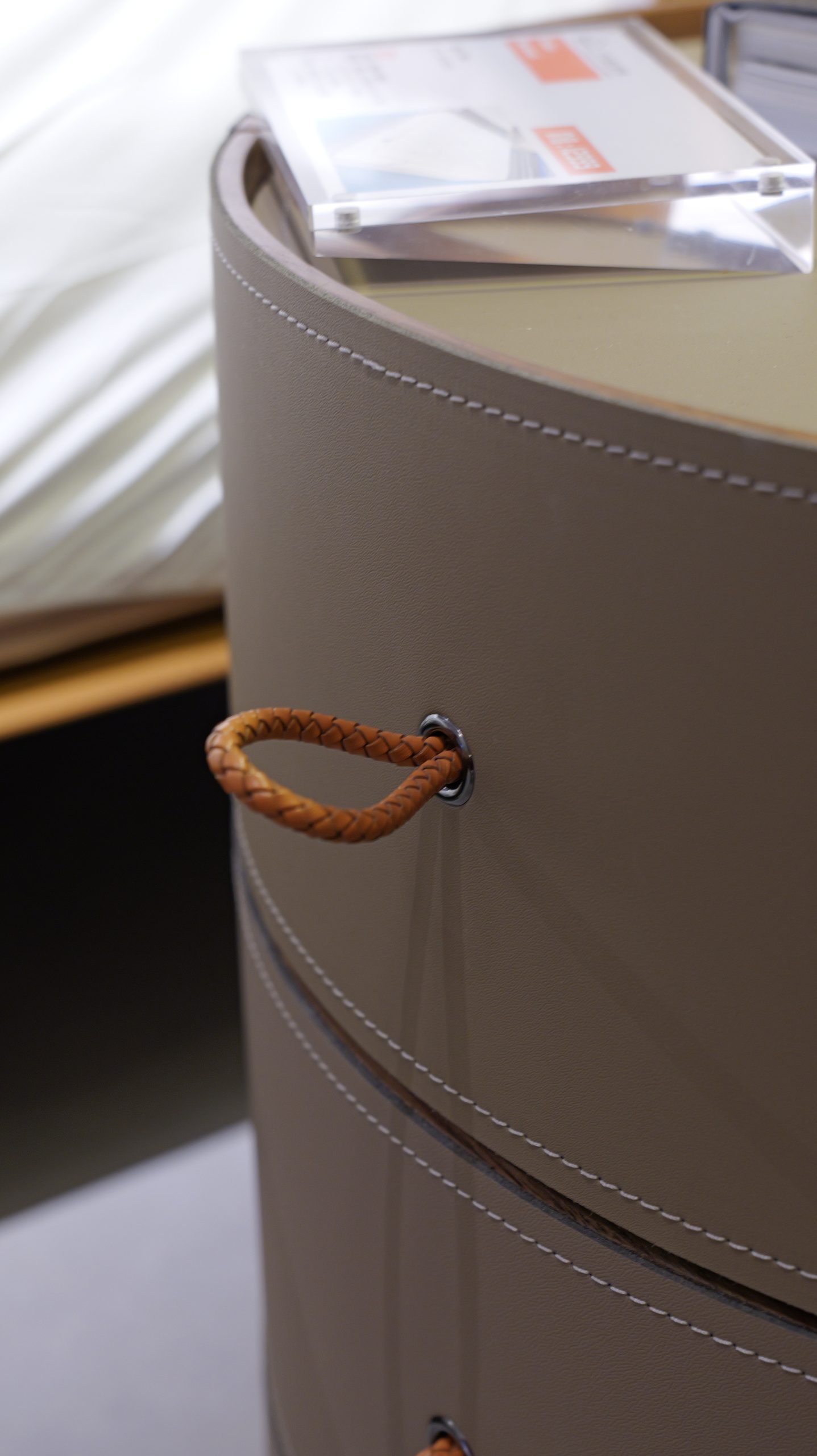 14 Nightstand 5