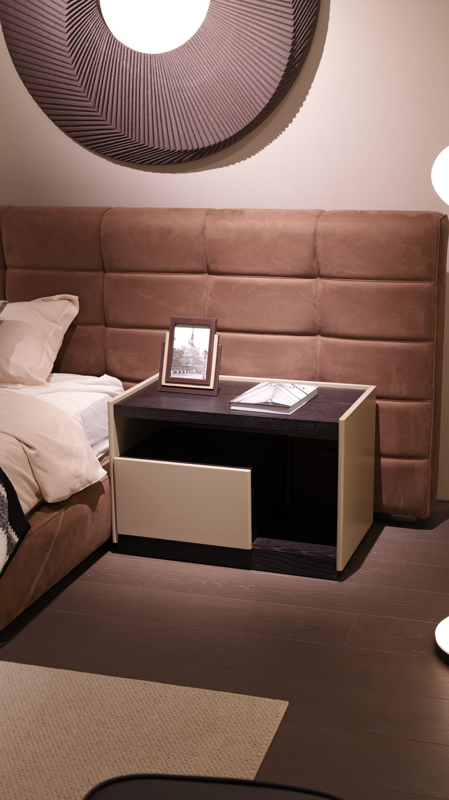 15 Nightstand 5
