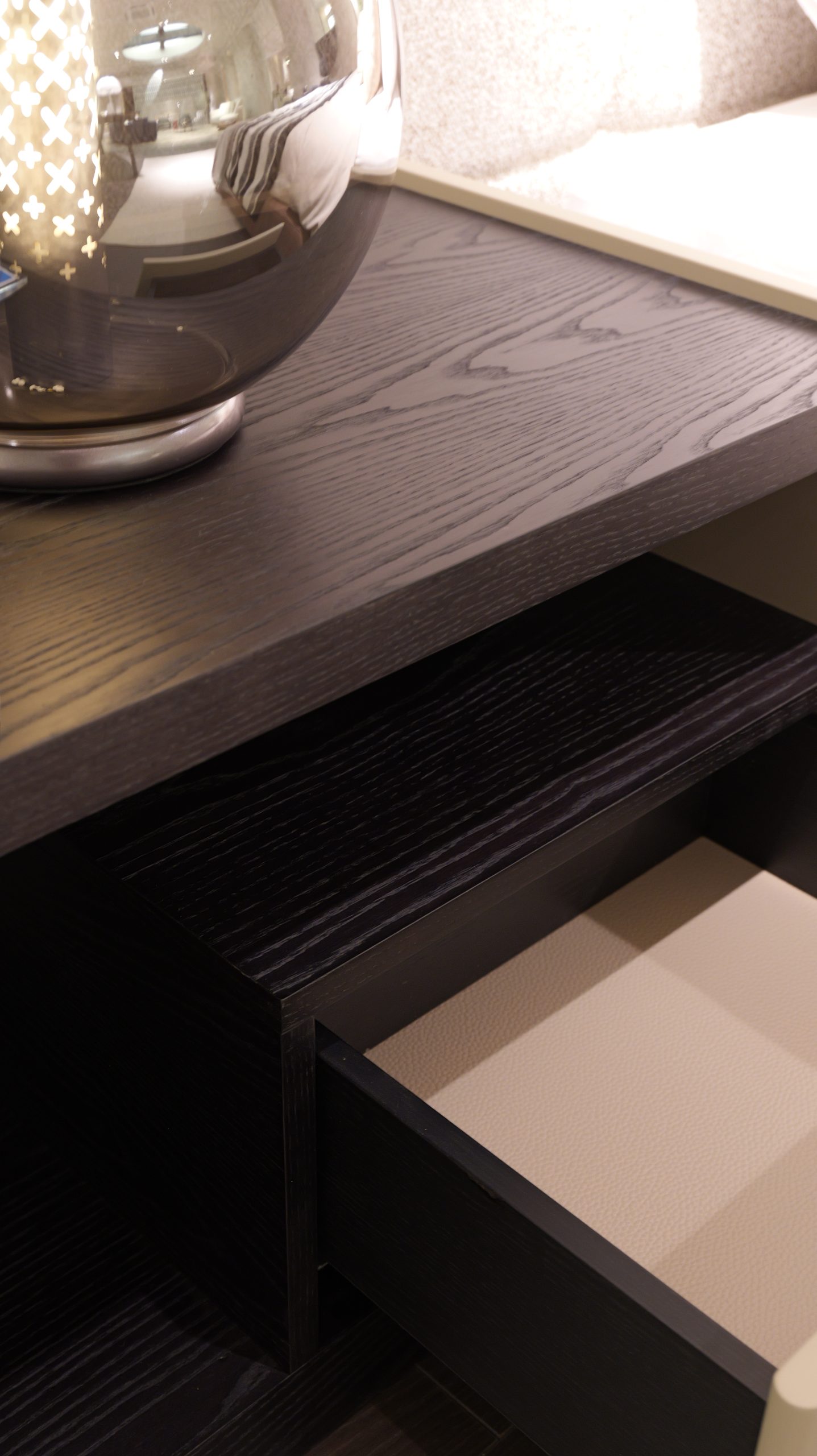 15 Nightstand 9