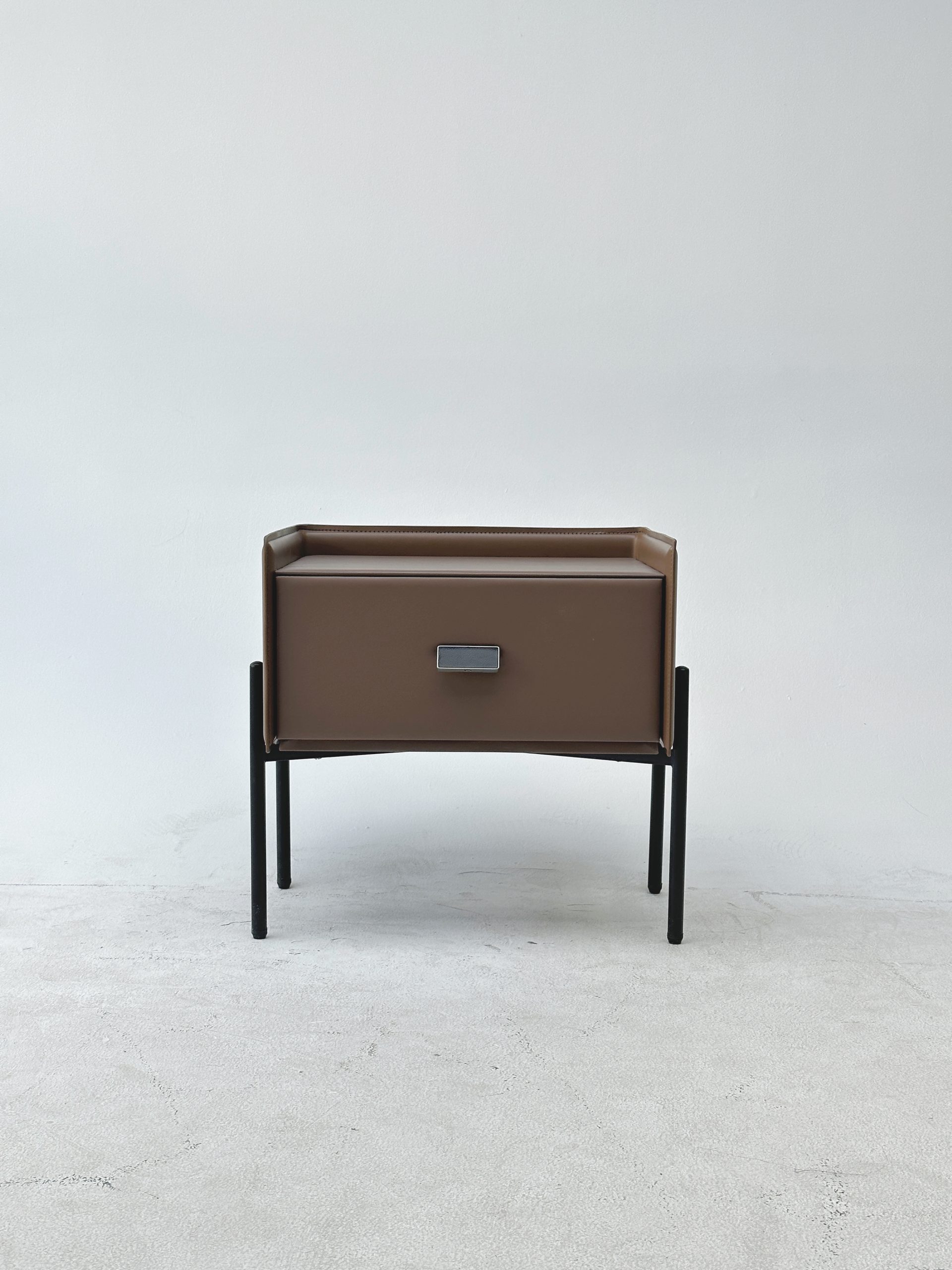 20 Nightstand 5