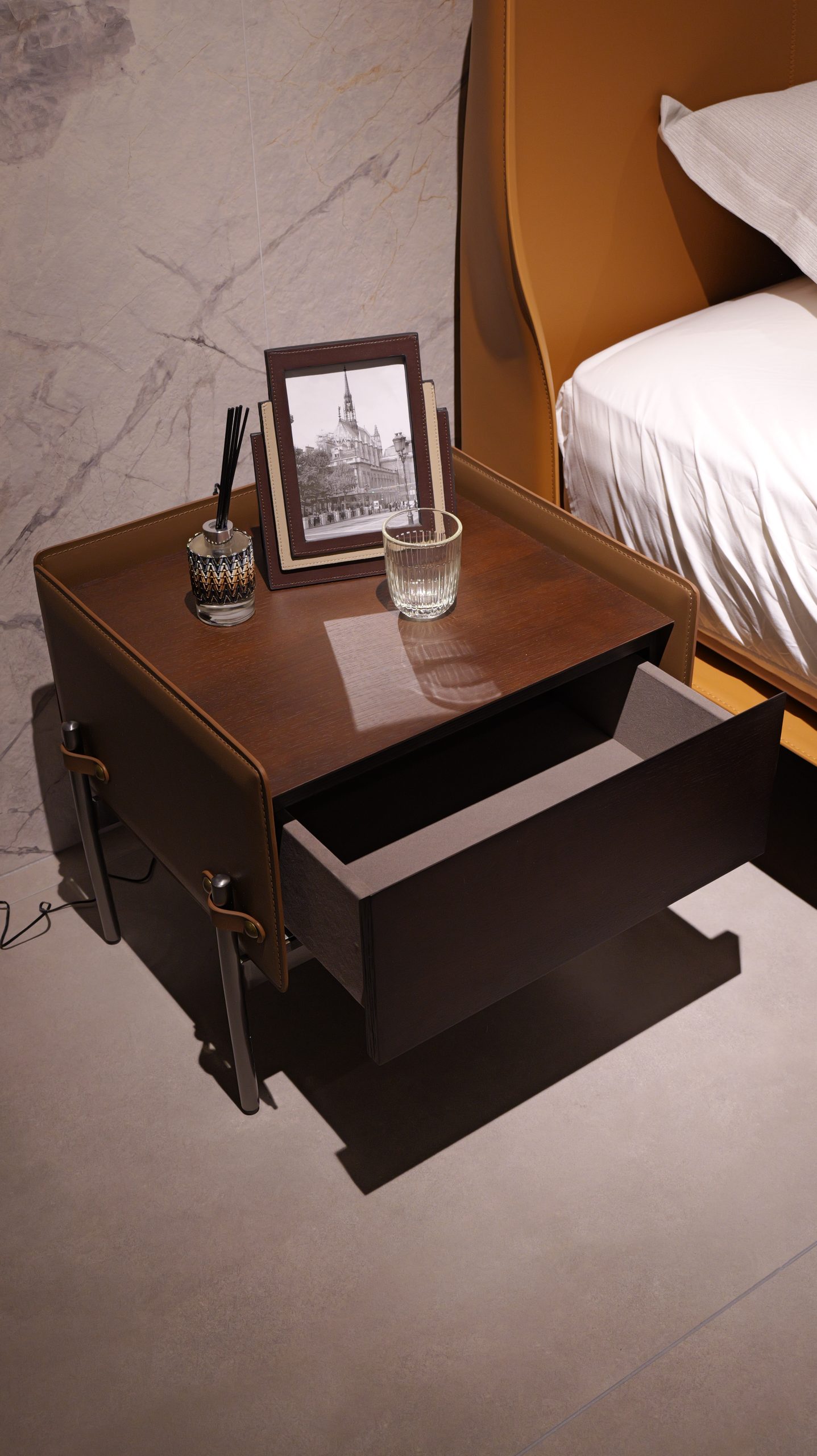 20 Nightstand 10