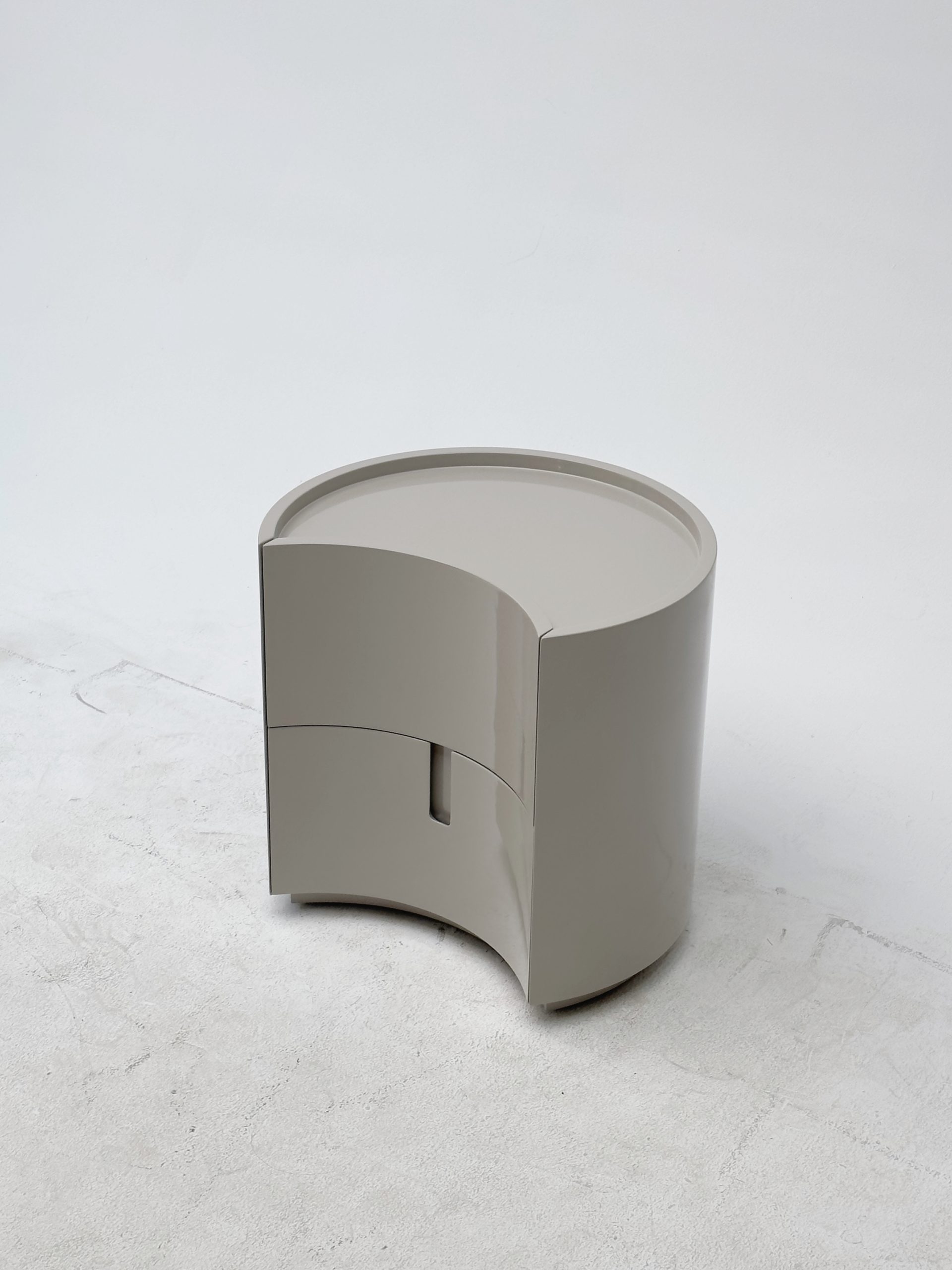 21 Nightstand 4