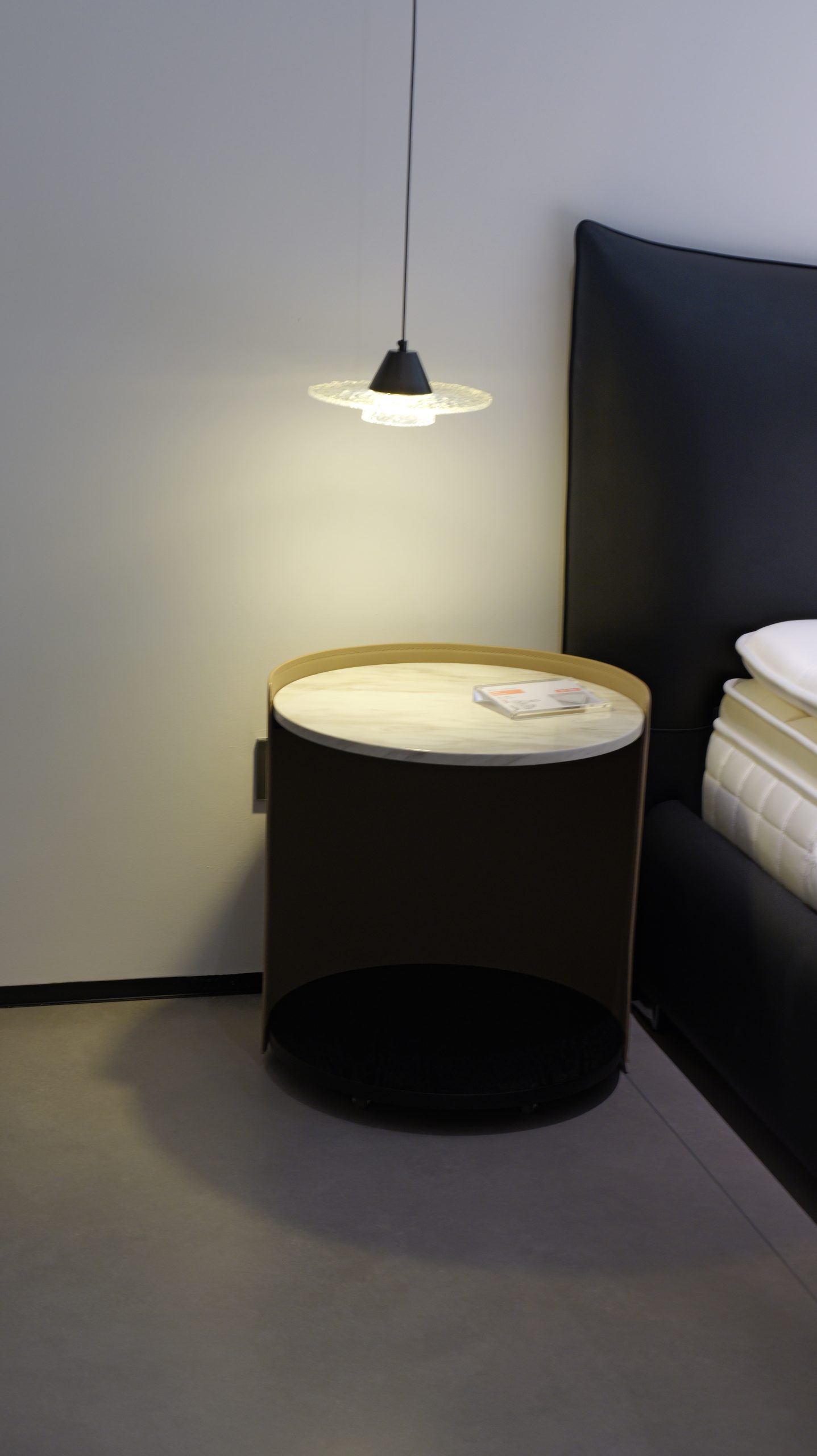 18 Nightstand 3