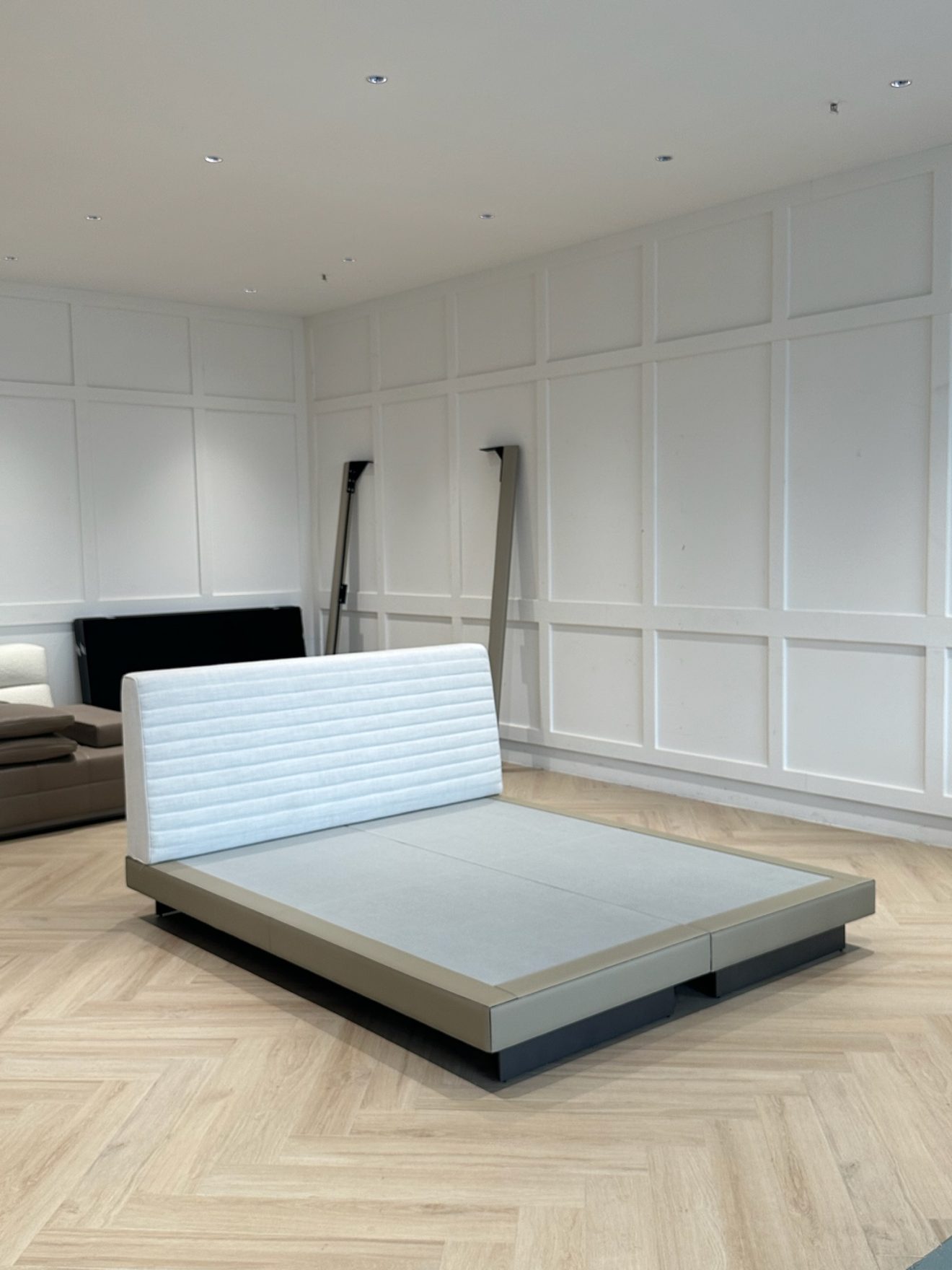 Roger Bed 2