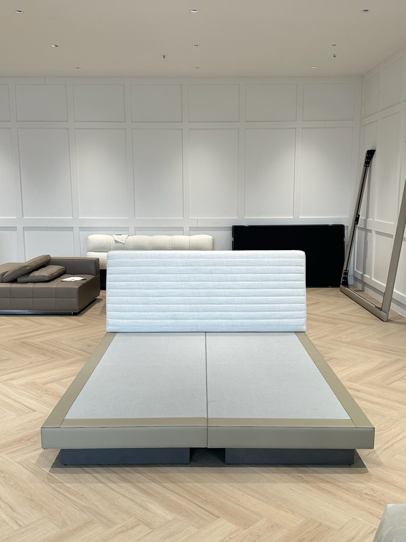 Roger Bed 10