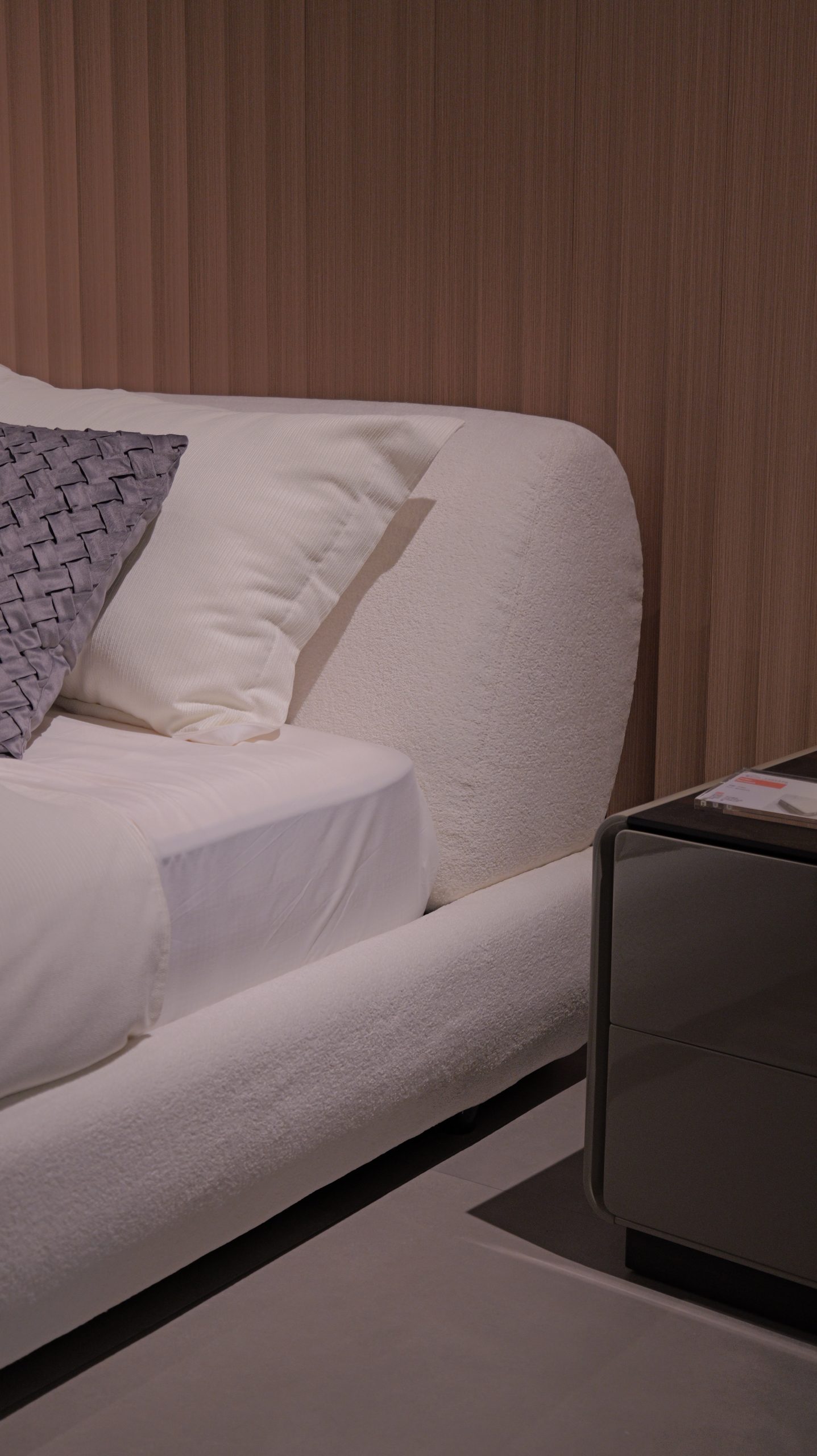 Supermoon Bed 7