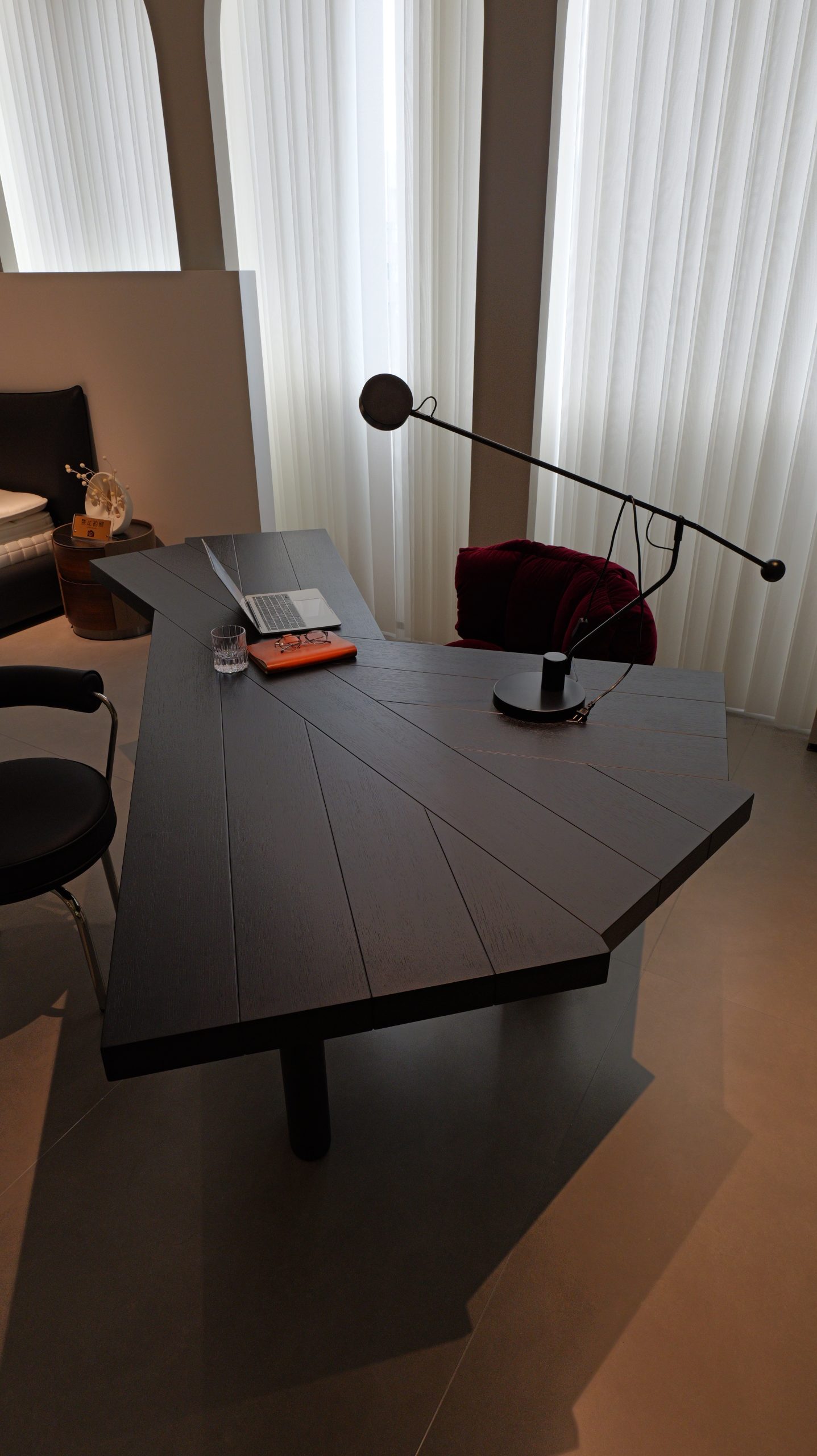 VENTAGLIO Table 6