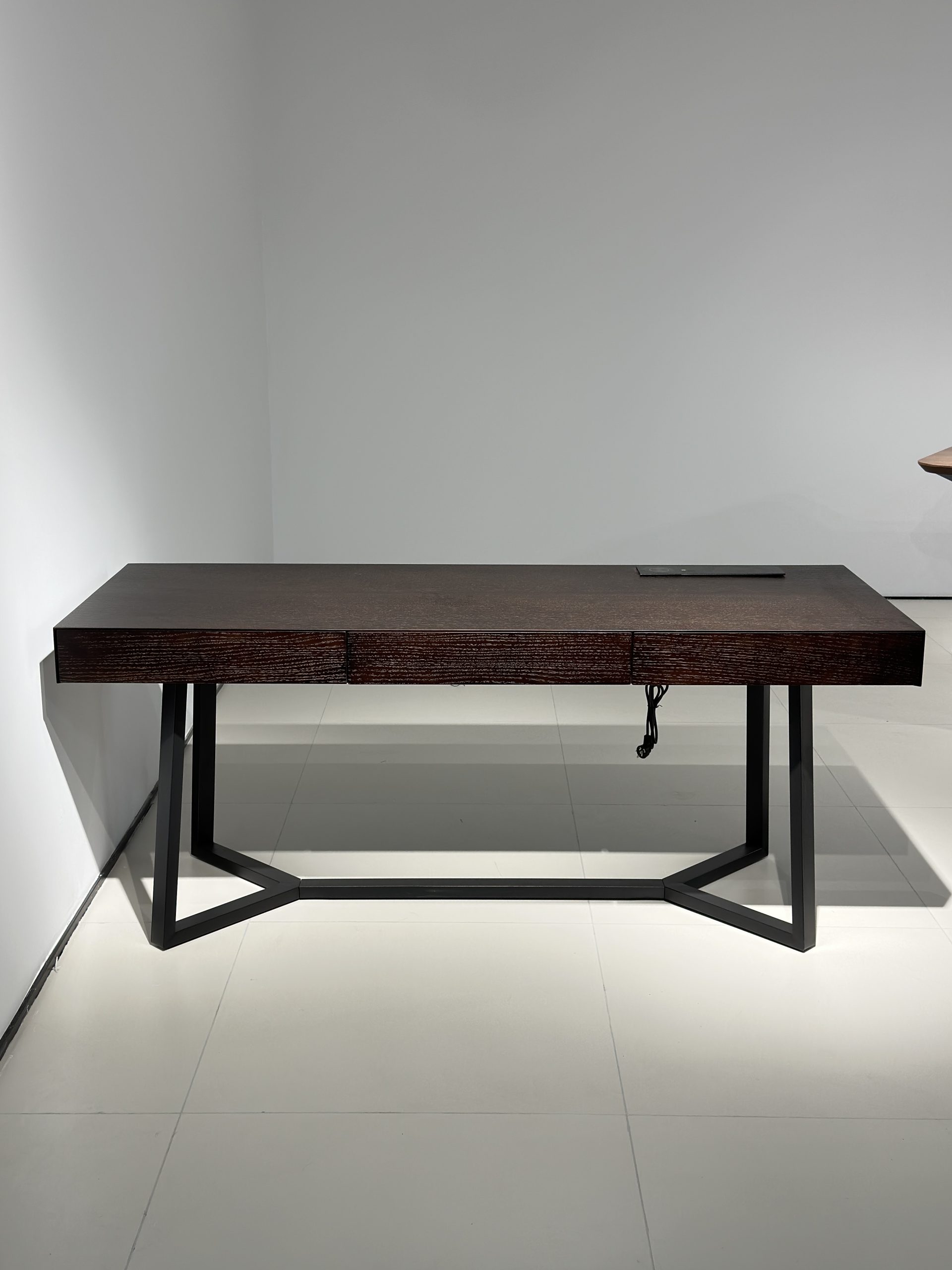 YARD Desk 2
