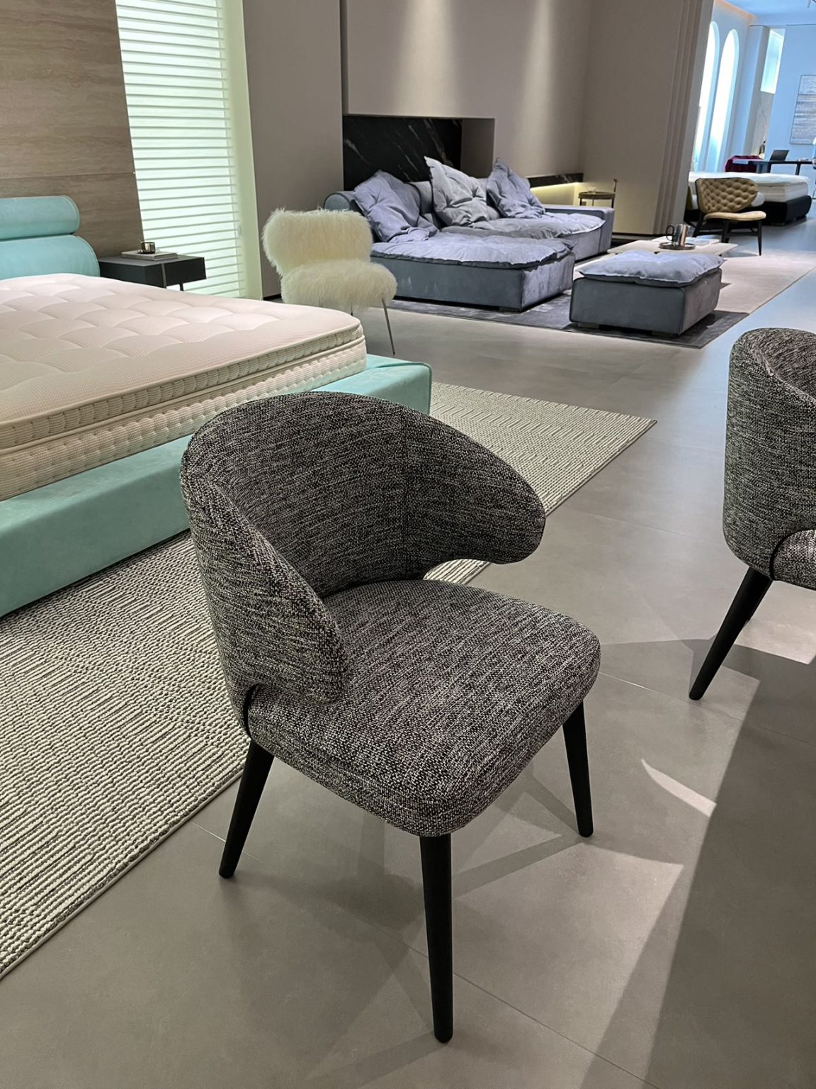 Aston Chair 4