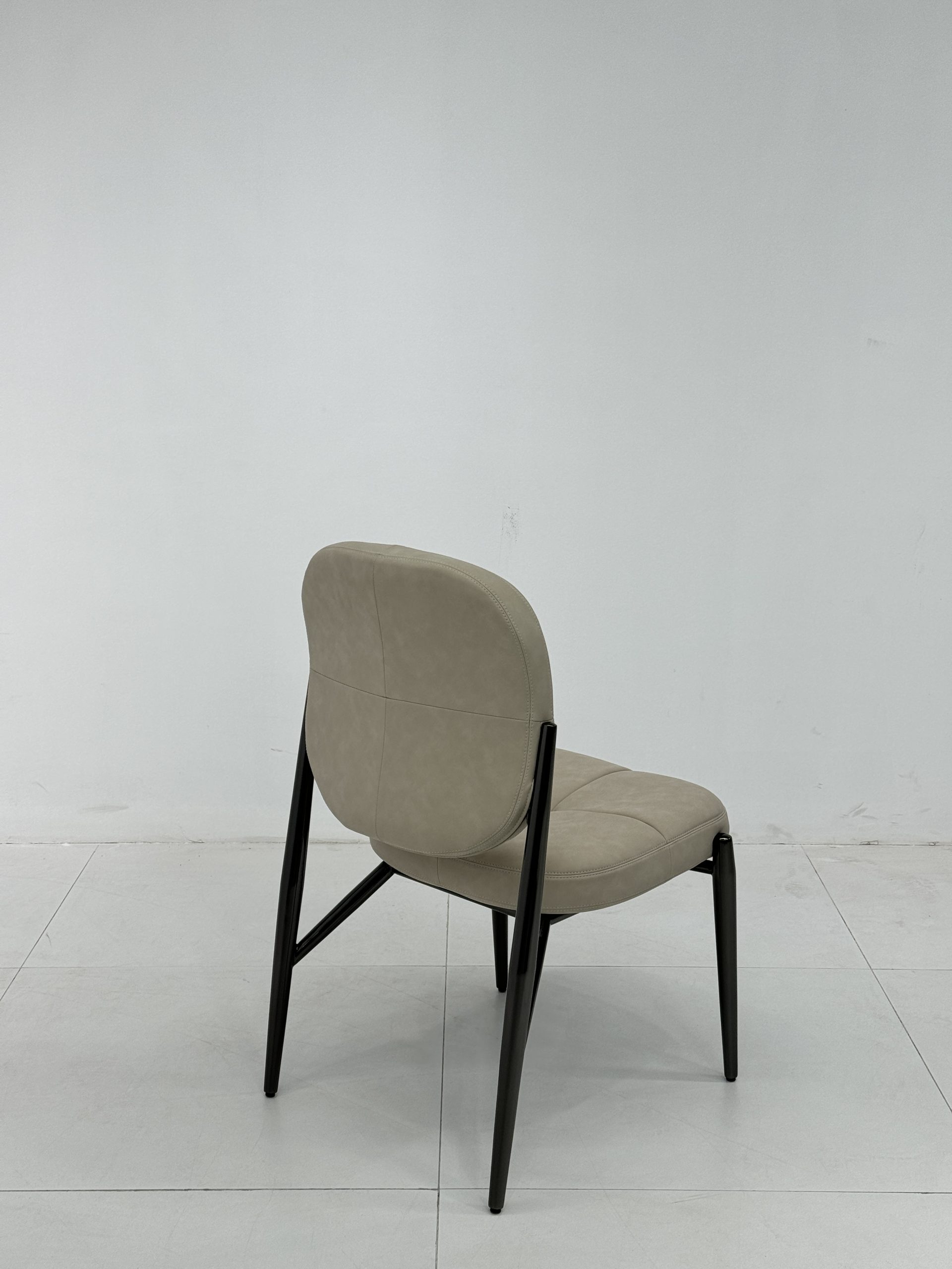 Fyra Chairs 4