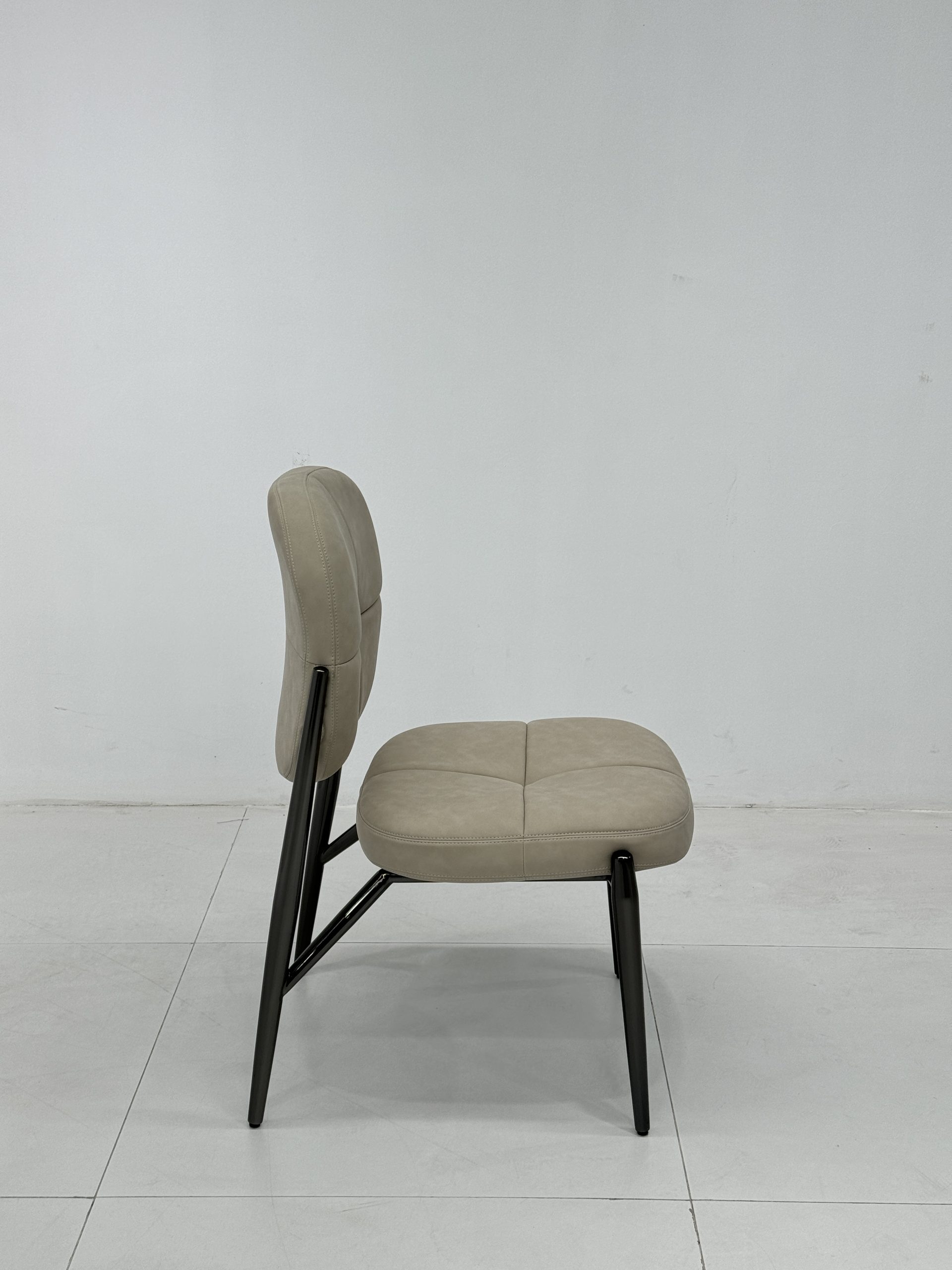 Fyra Chairs 5