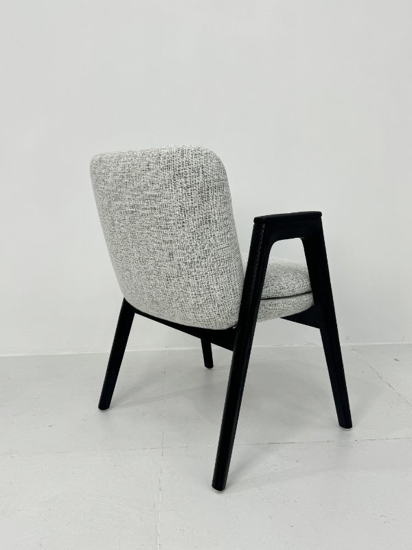 Lance Chair 2