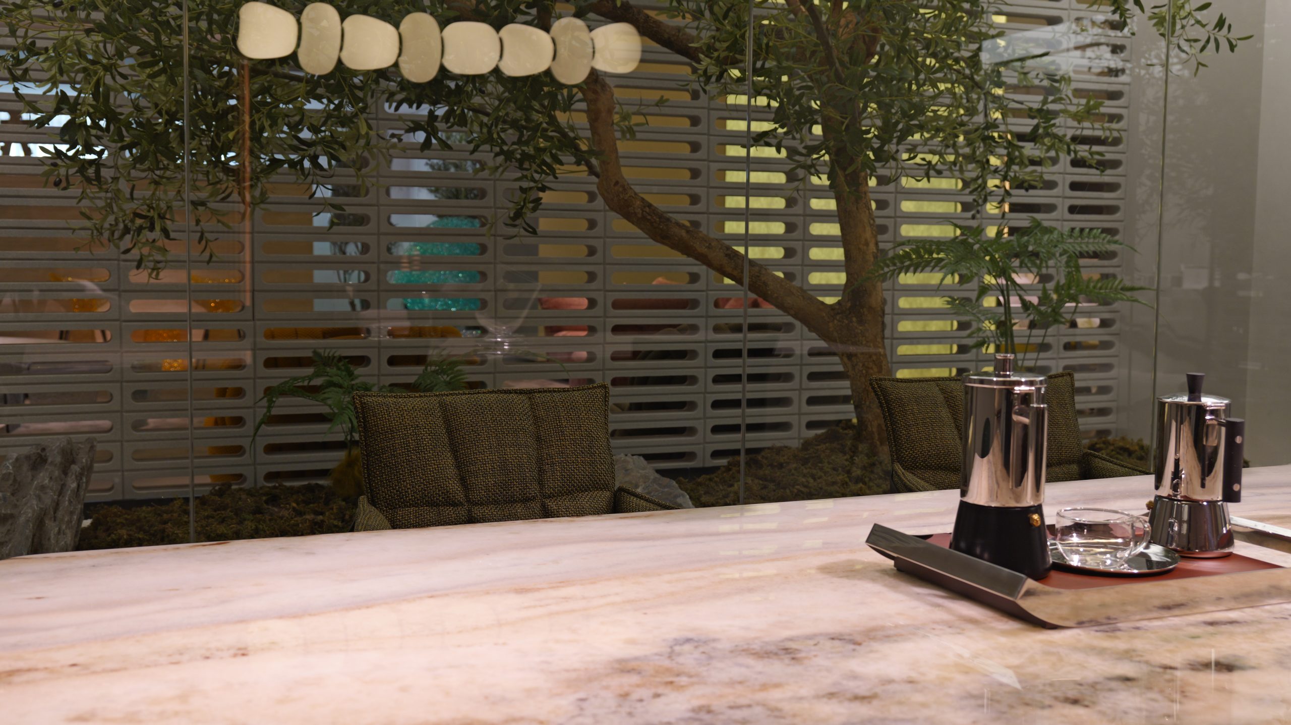 Landscape Crystal Dining Table 3