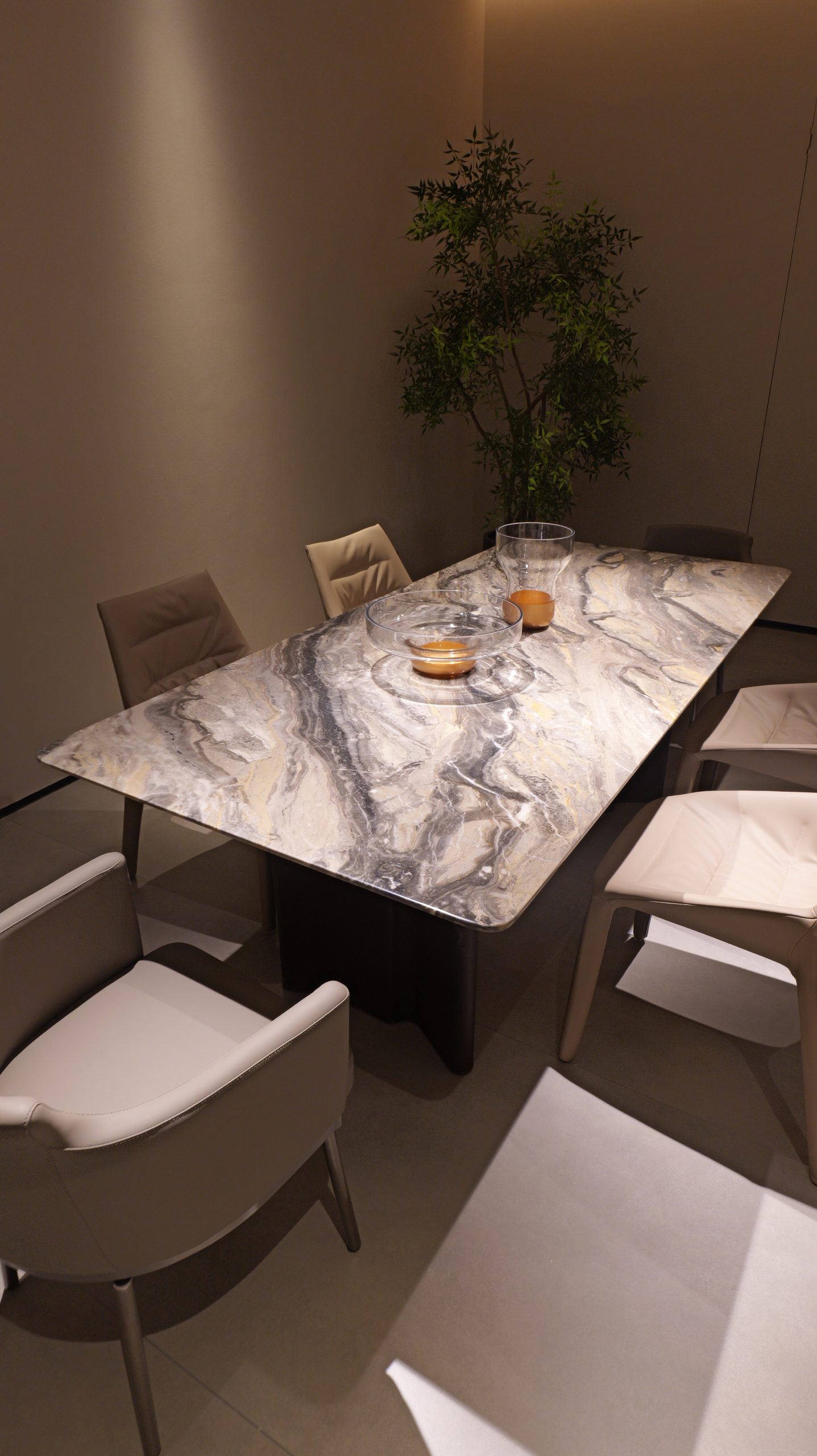 Lou Dining Table 4