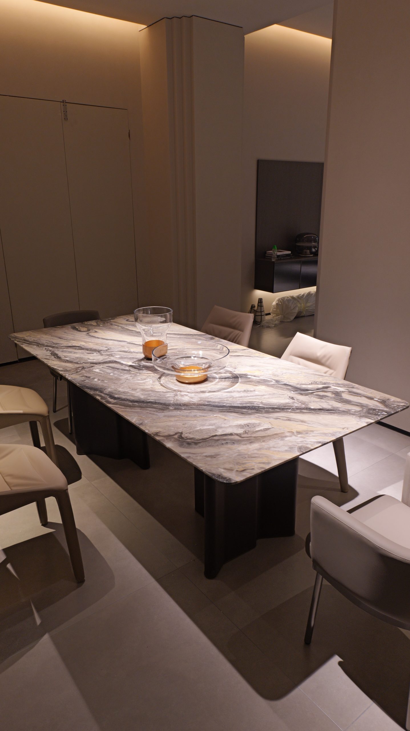 Lou Dining Table 6