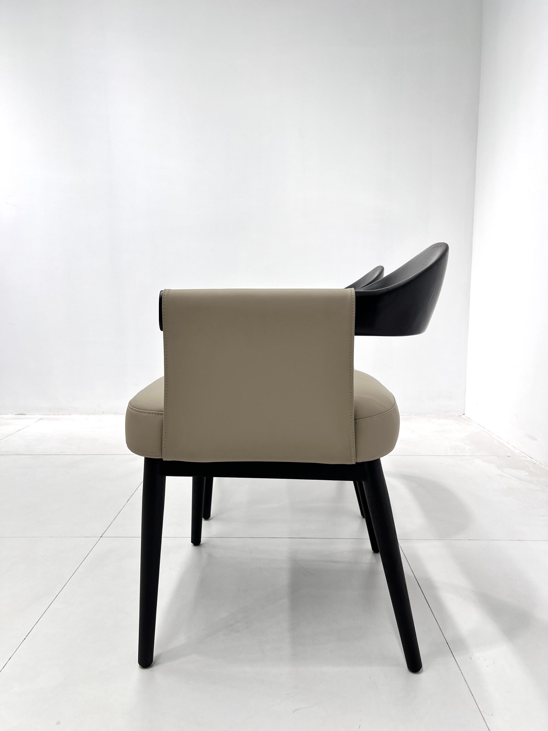 Razia chair 3