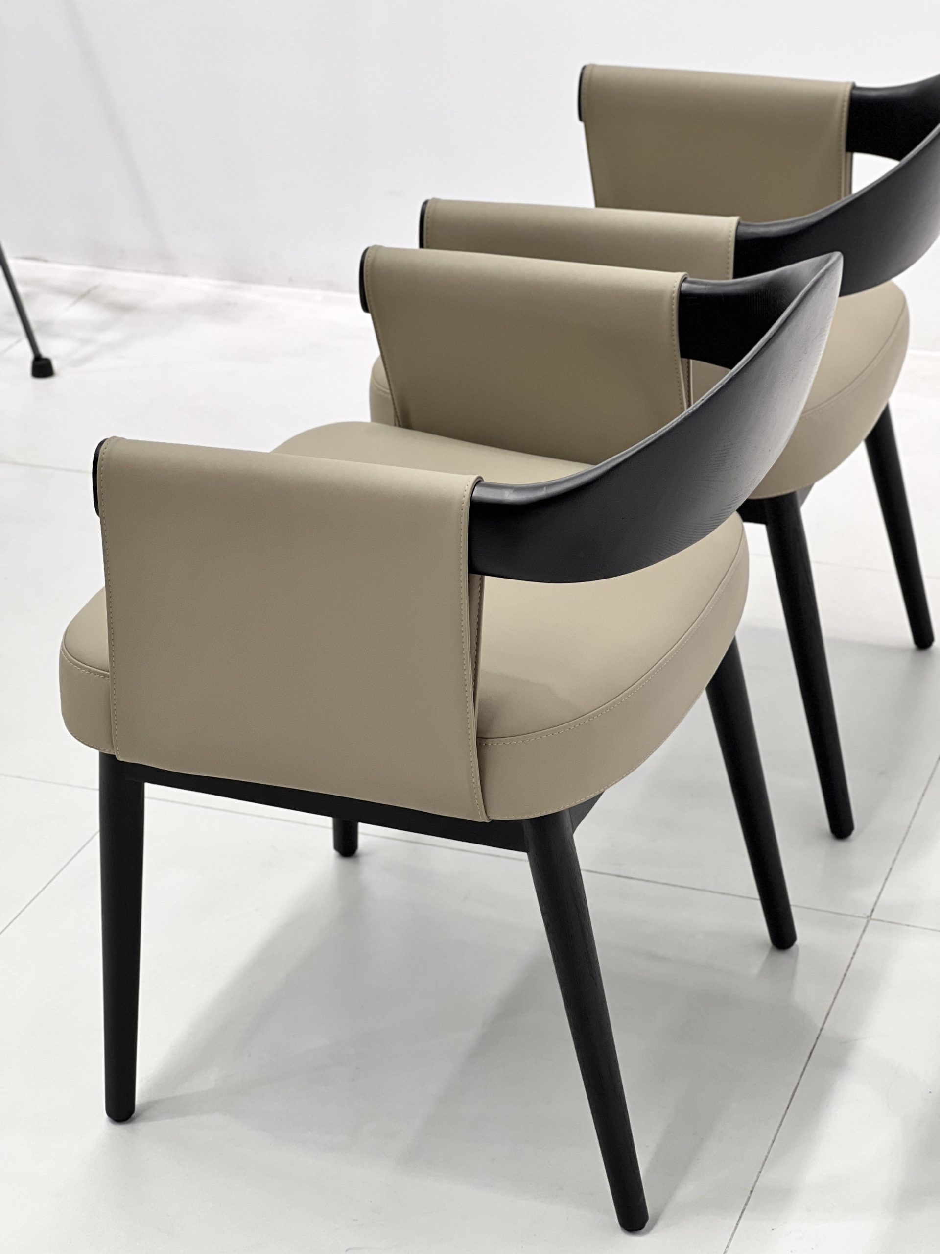 Razia chair 9