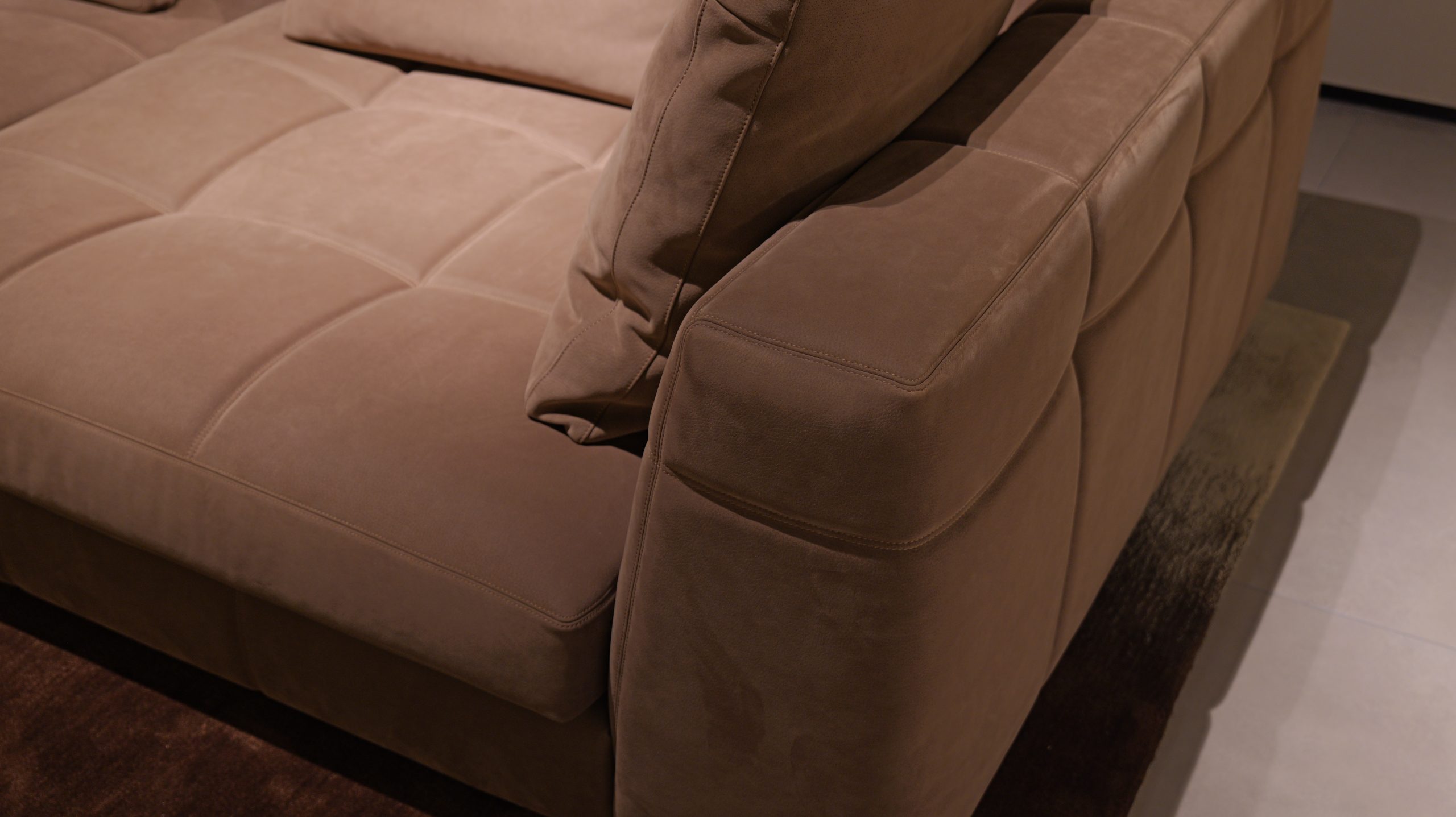 Blazer Sofa 4