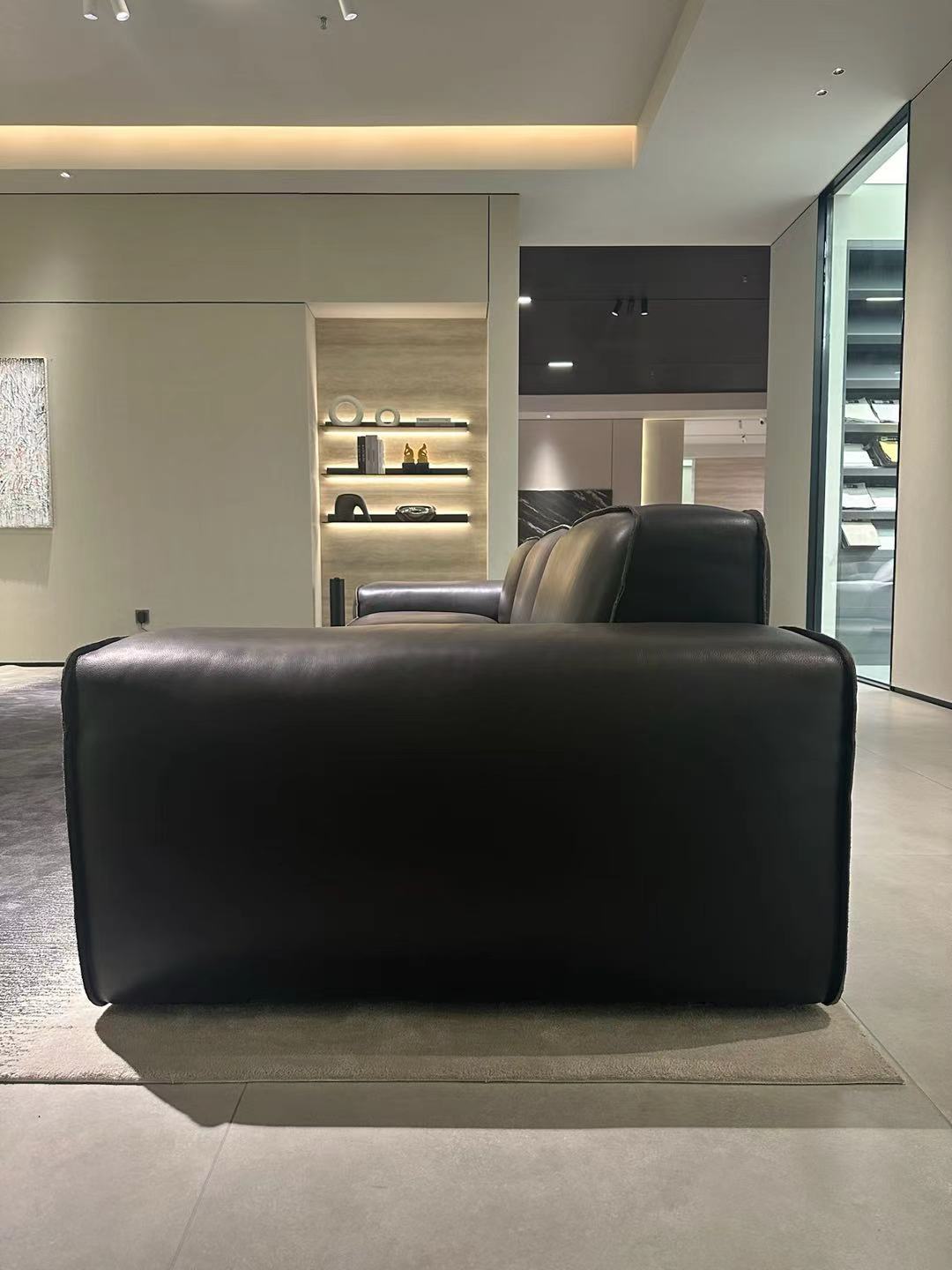 Chateaud AX Sofa 5