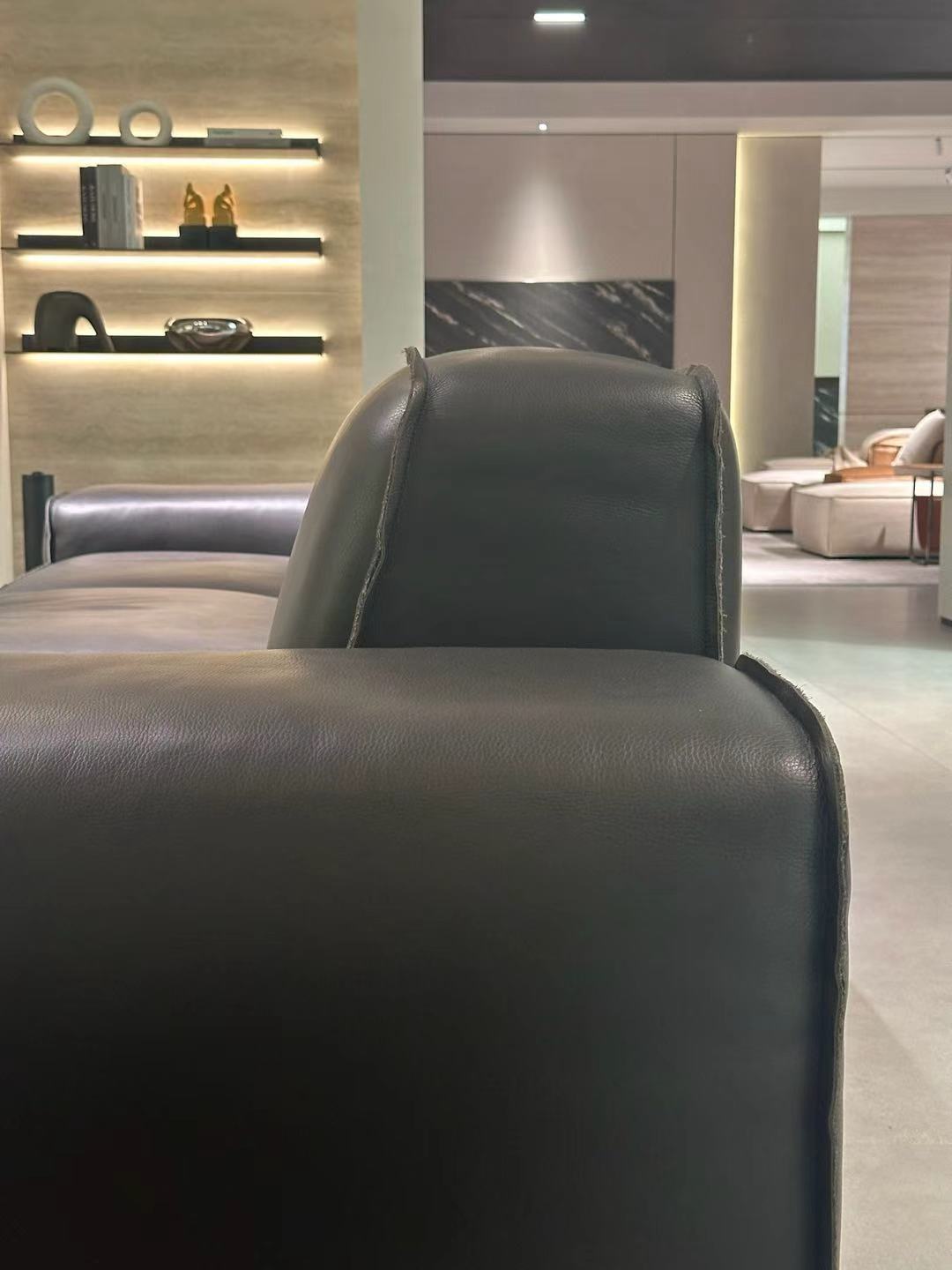 Chateaud AX Sofa 6