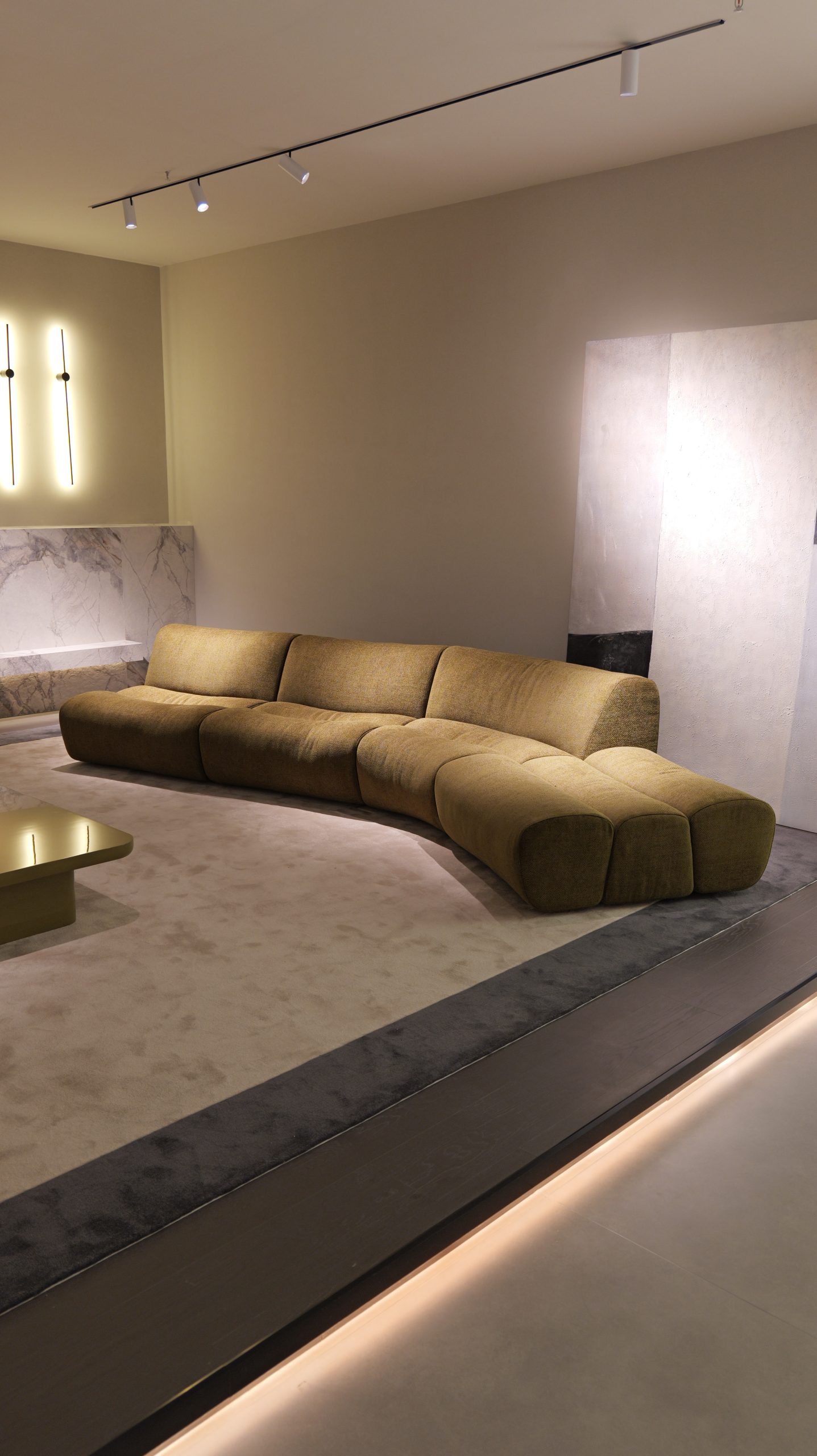 Ernest Sofa 2