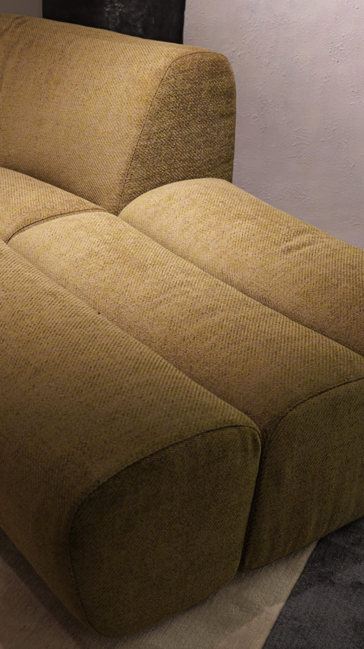 Ernest Sofa 4