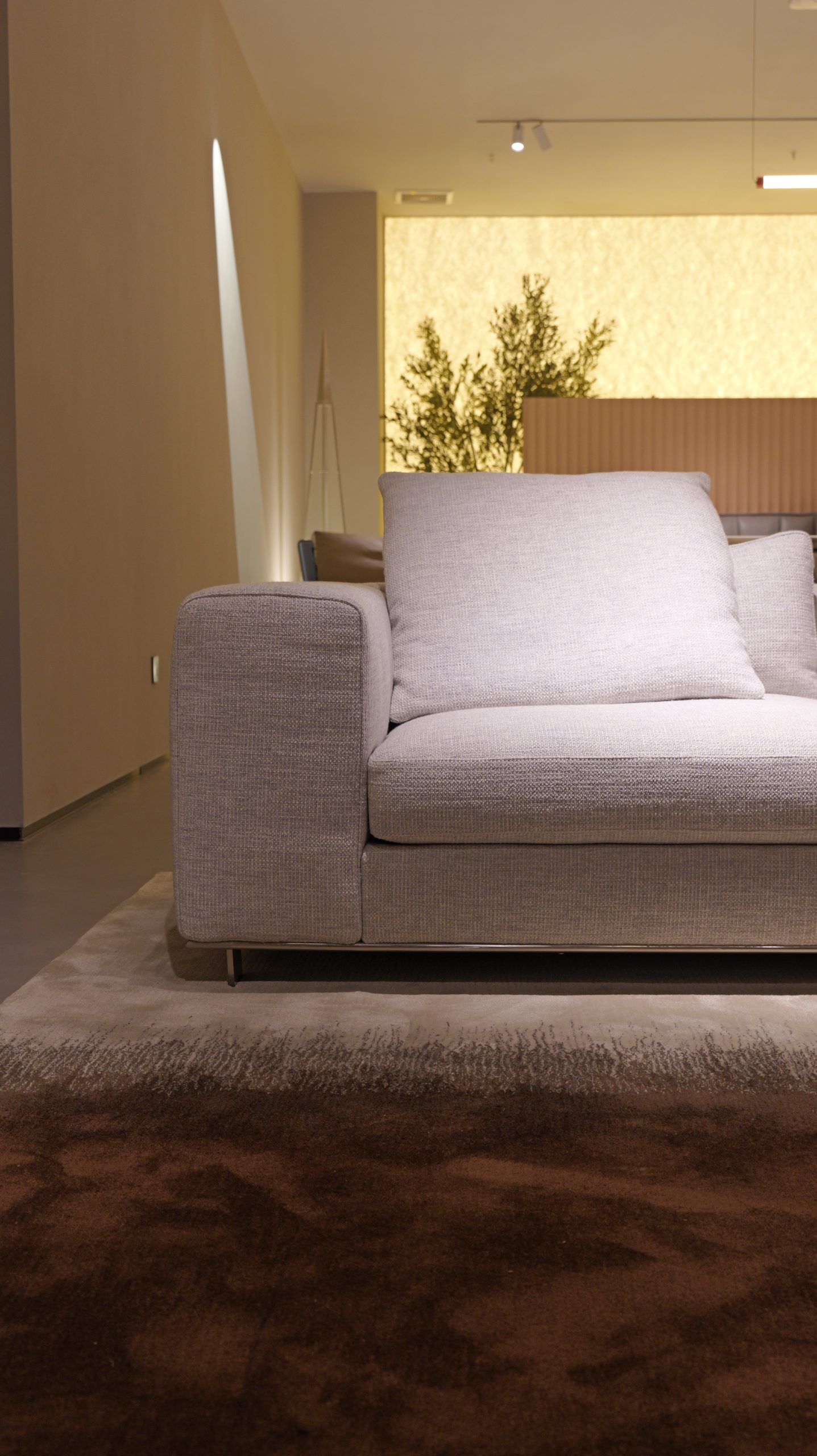 Freeman Sofa 10