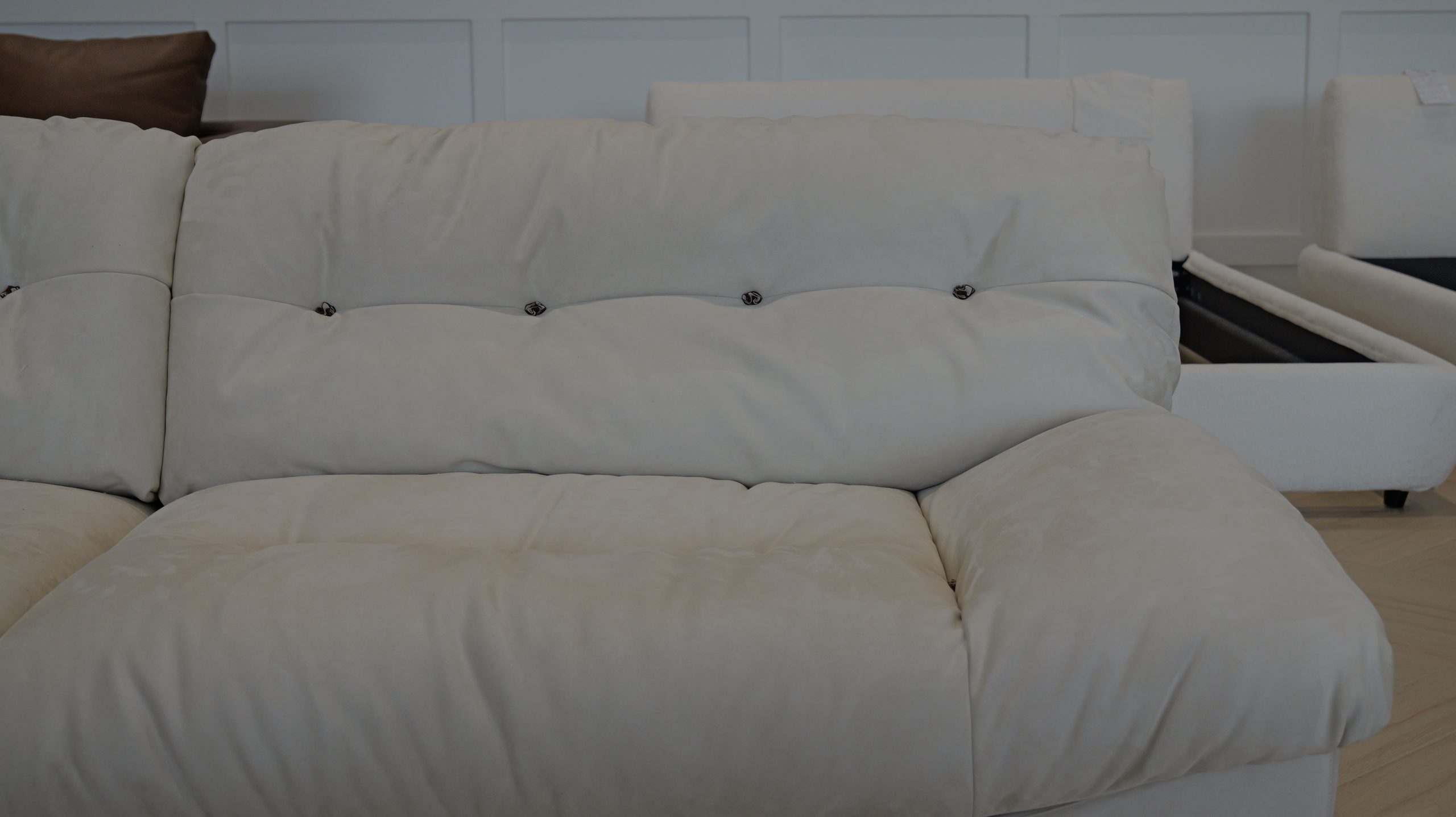 MILANO Sofa 10