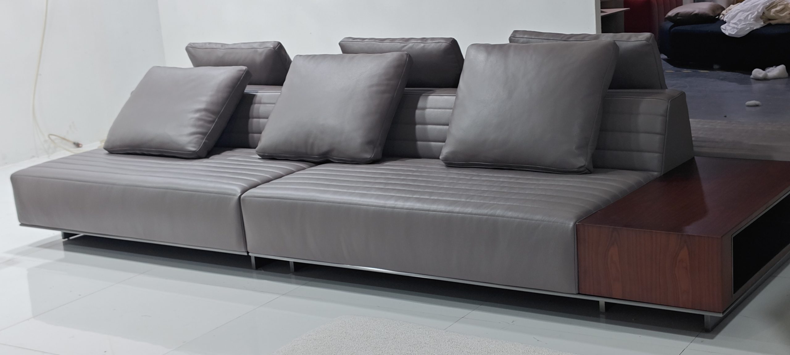 Roger Sofa 4
