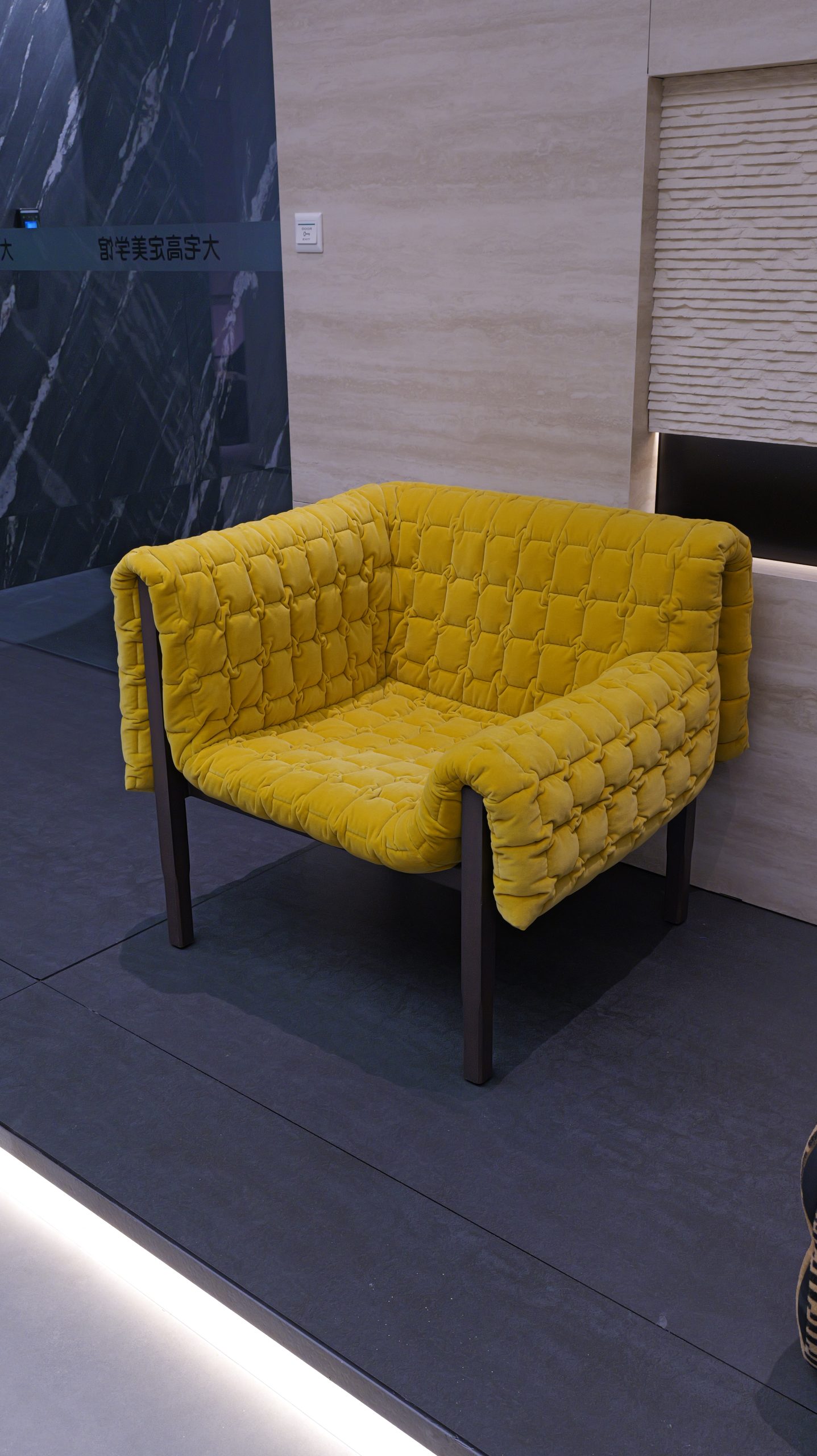 Ruche Chair 3