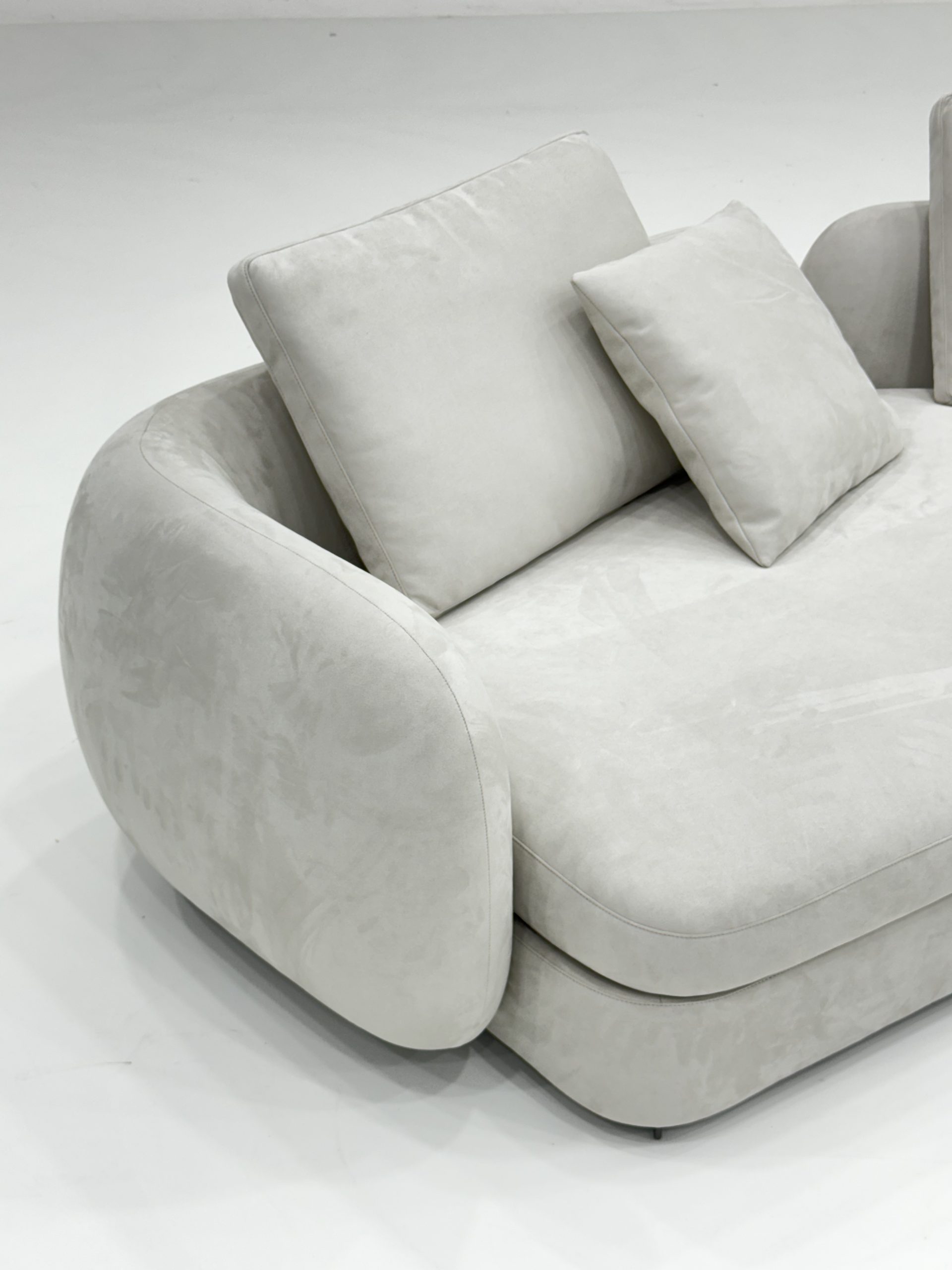 Saint-Germain Sofa 8