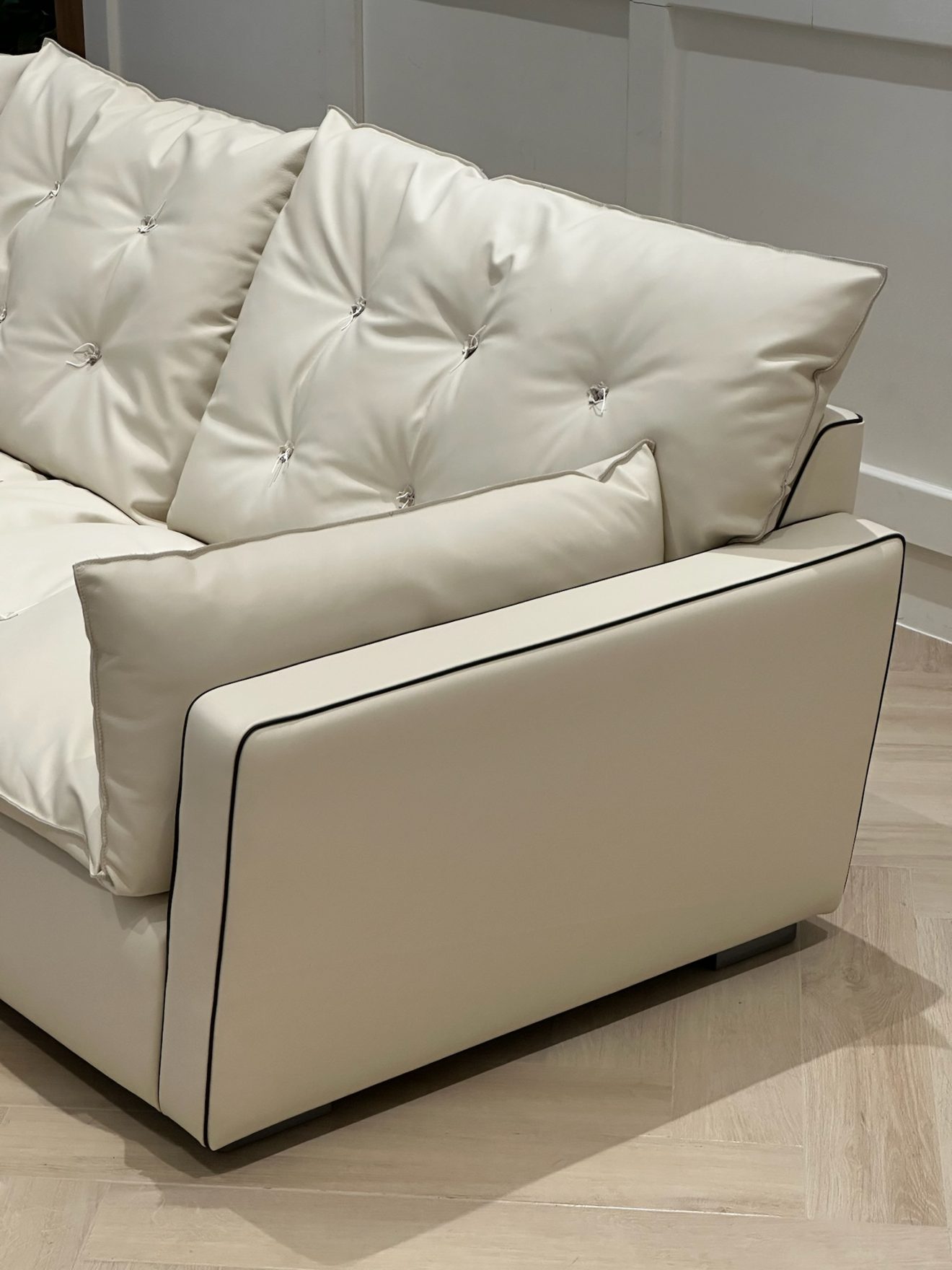 Sorrento Sofa 6