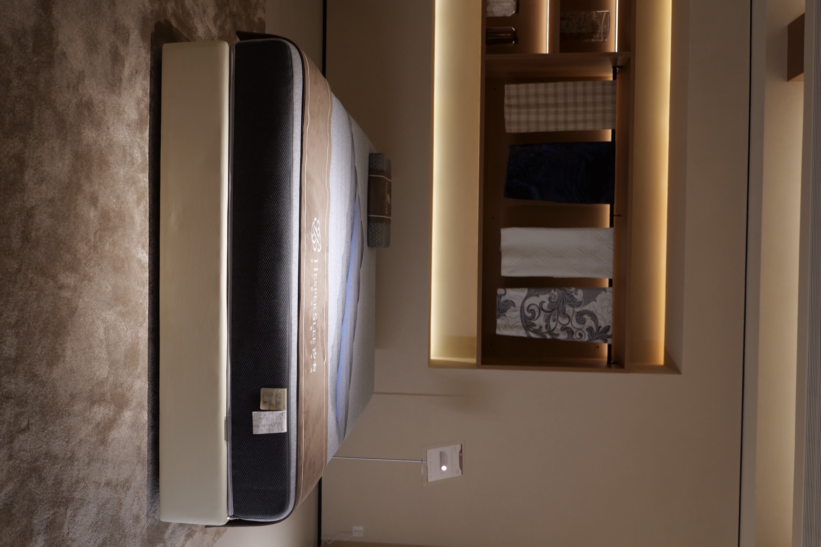 T17PRO mattress material and finish detail