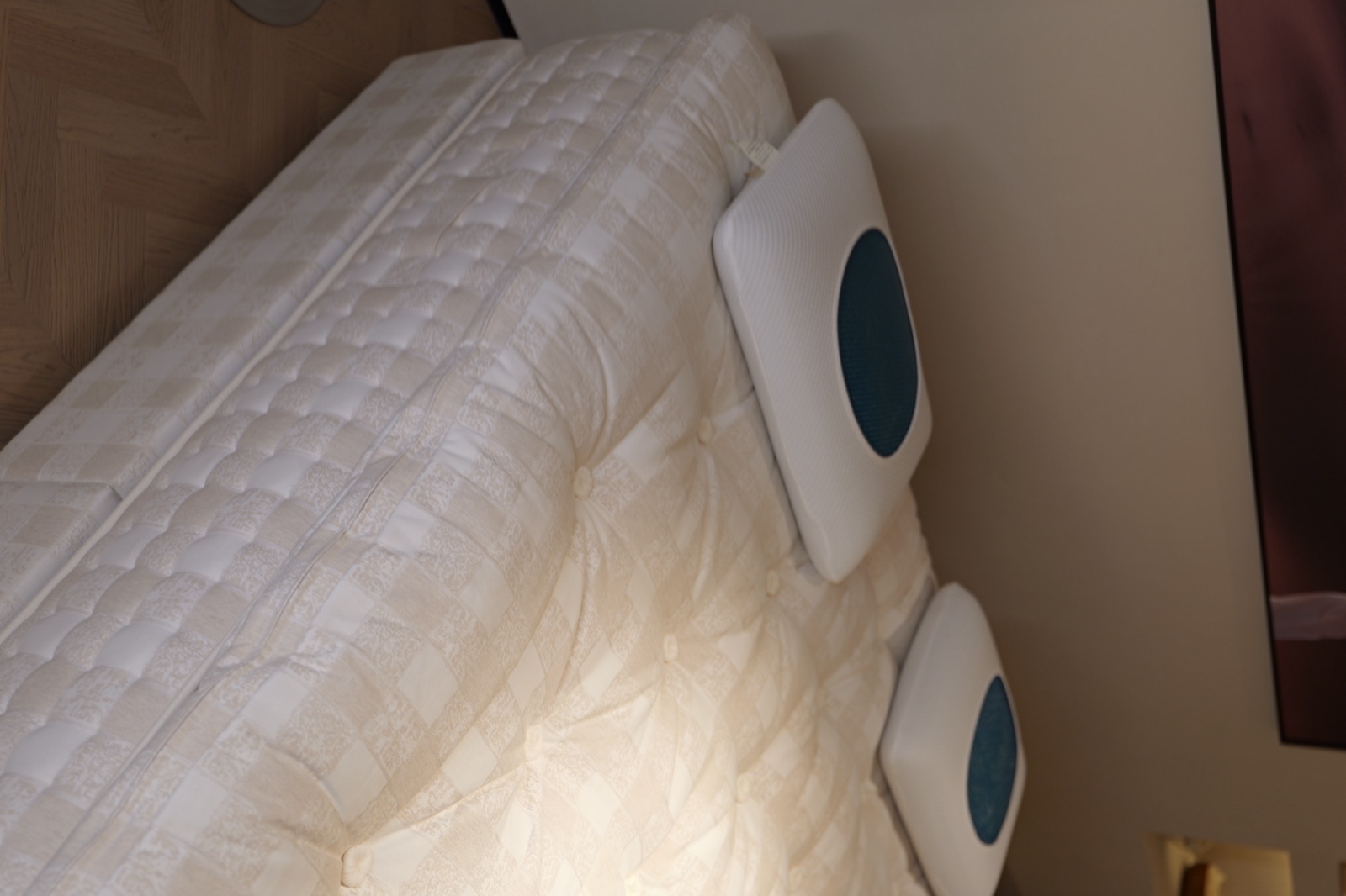 Tide Luxe mattress material and finish detail