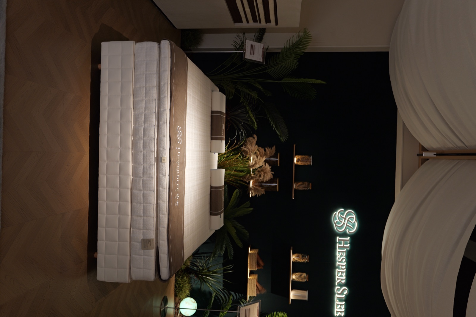 Splendor mattress material and finish detail