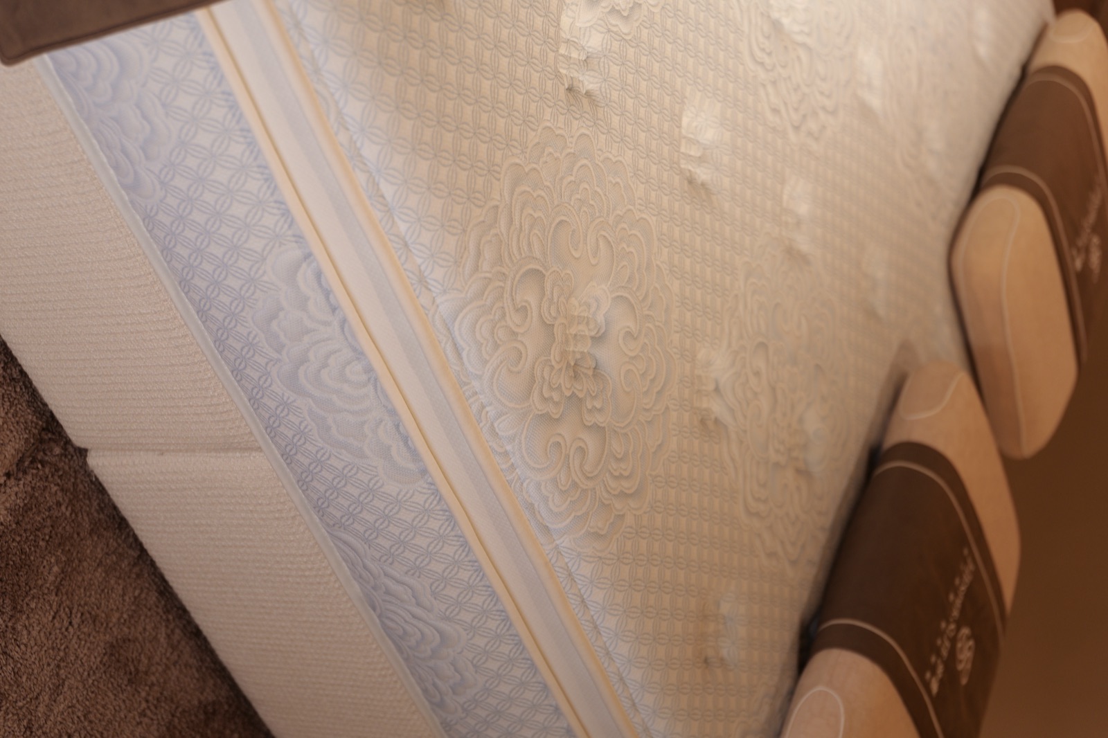 Chanel HS mattress material and finish detail