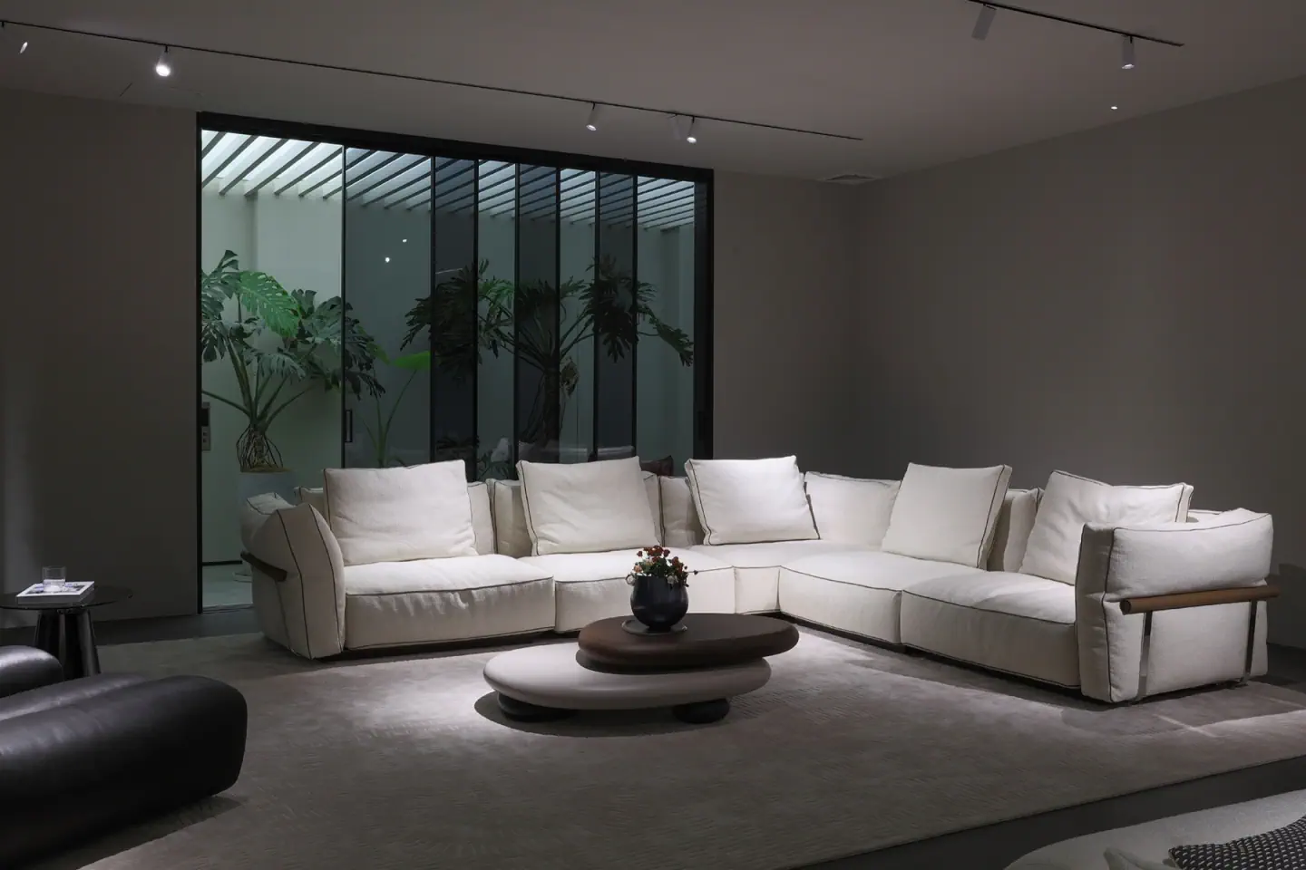 Minimalist Style image 1