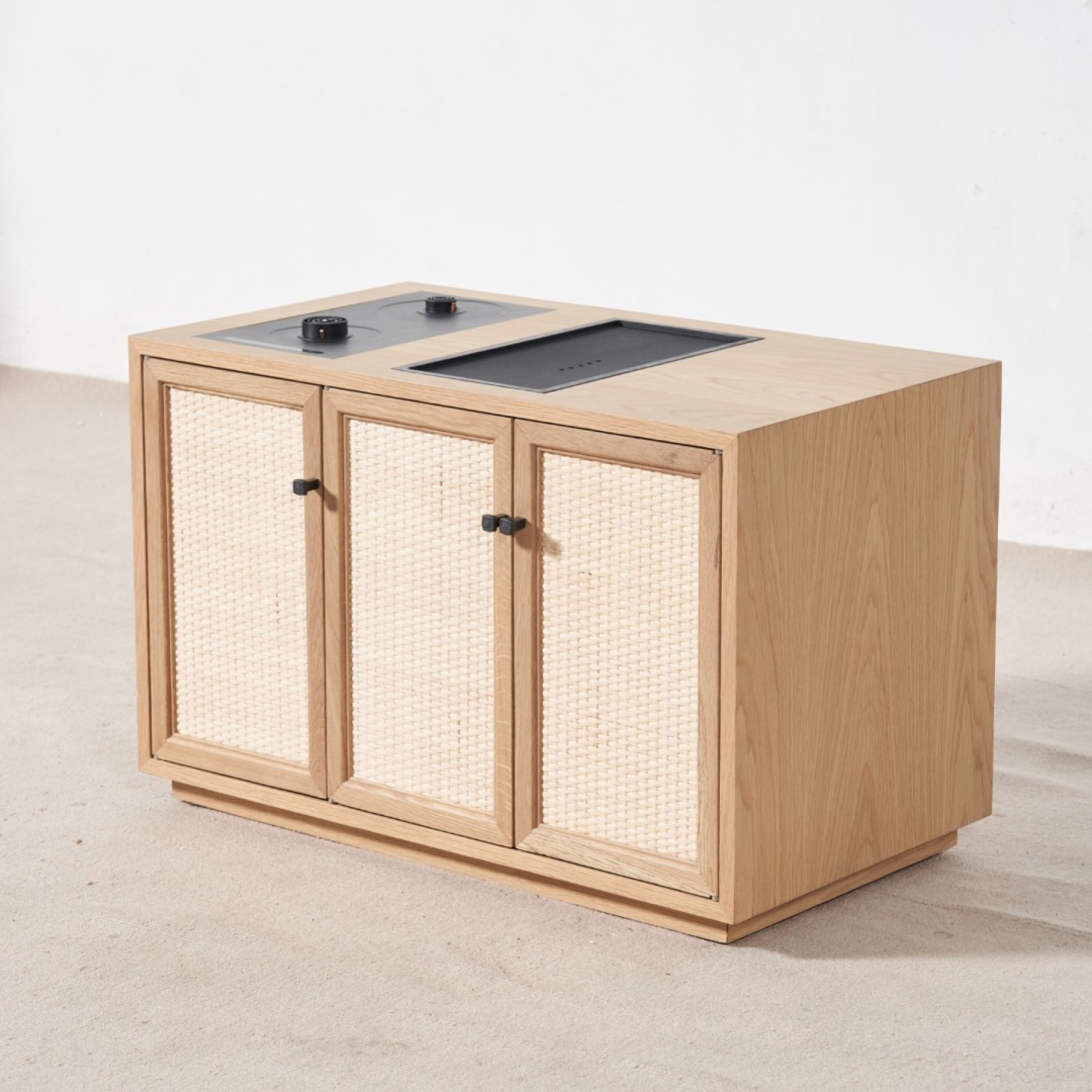 Custom Cabinet Design 010 Storage
